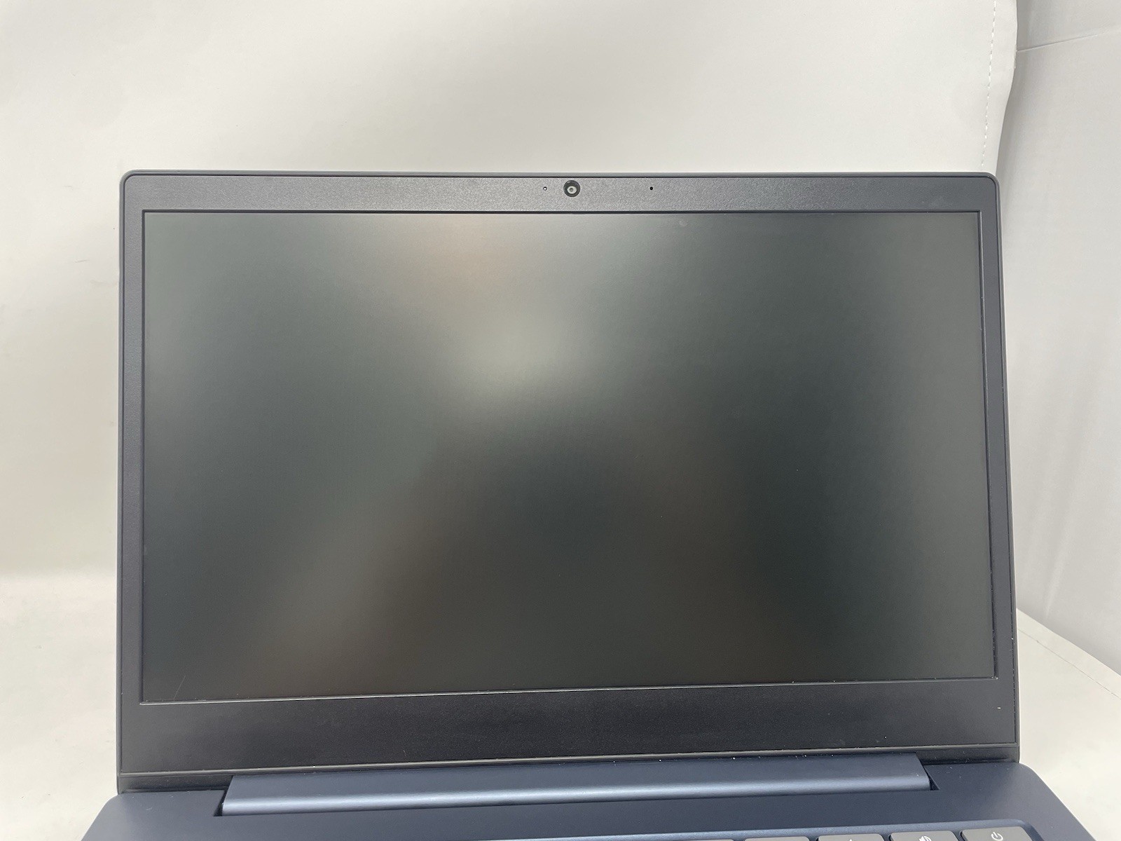 Broken Lenovo IdeaPad 3 CB 14IGL05 14″ Chromebook Intel N Blue Wi-Fi Webcam