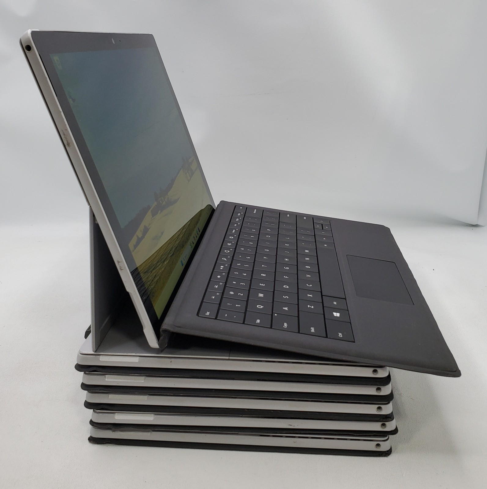 Microsoft Surface Pro 5 1796 12.3″ Core m3-Y730 1.00GHz 4GB RAM 128GB SSD Win 11