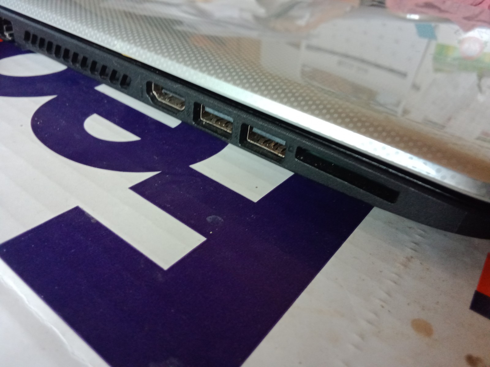 HP 15-F271wm Laptop. Works! Nice! HDMI!8gb RAM! Pentium!Windows 10!Web Cam!WiFi!