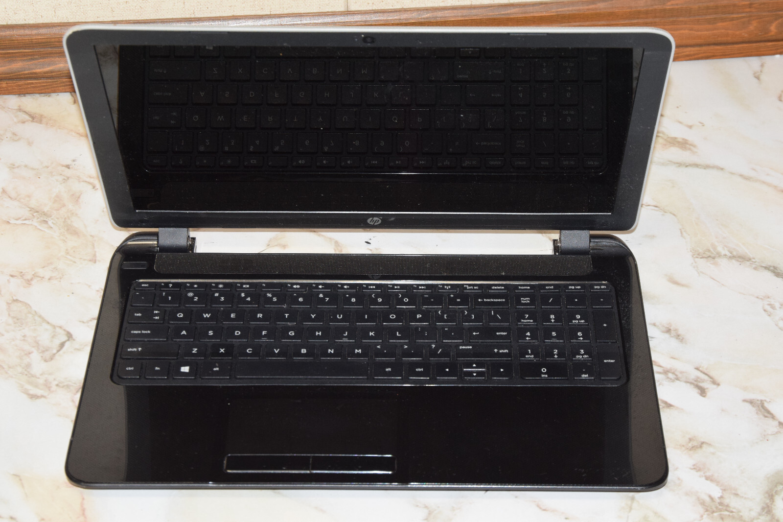 DEAD JUNK HP 15-f271wm 15.6″ Laptop Incomplete AS IS Parts Repair