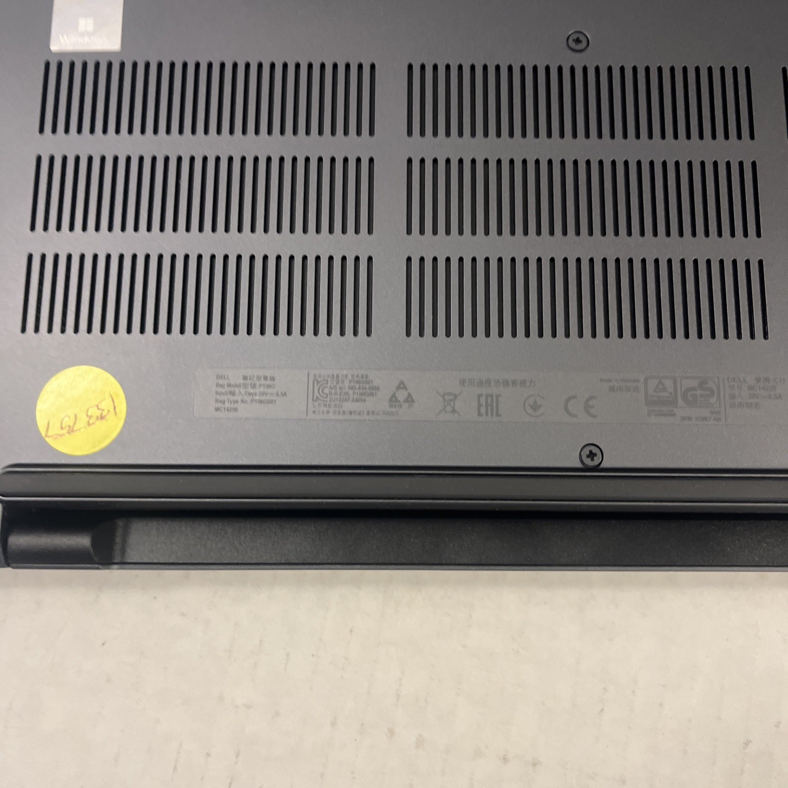 Dell Pro Max 14 MC14250 FHD+ 2.2 GHz Ultra 7 265H 32GB 1TB SSD RTX PRO 500