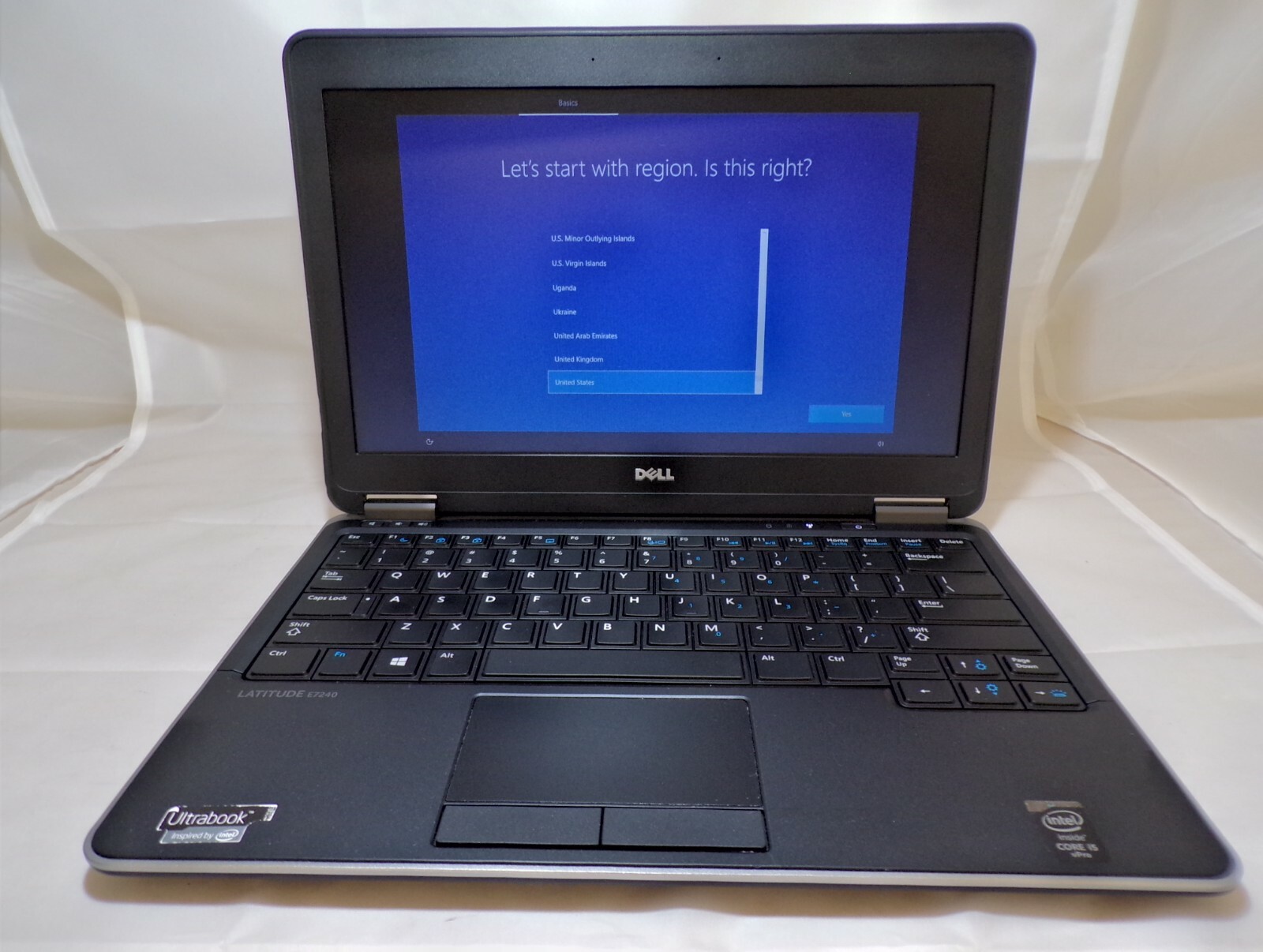 Dell Latitude E7240 Ultrabook, i5, 128GB SSD, 8GB 12.5″ Laptop, Windows 10 Pro