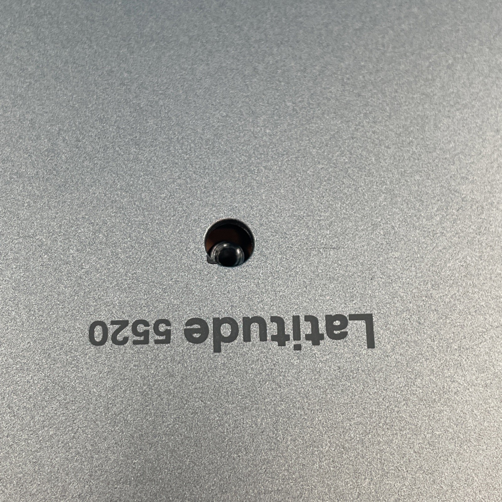 Dell Latitude 5520 | i7-1165G7 | 8GB RAM | 256GB SSD | NO OS | 53% BATTERY