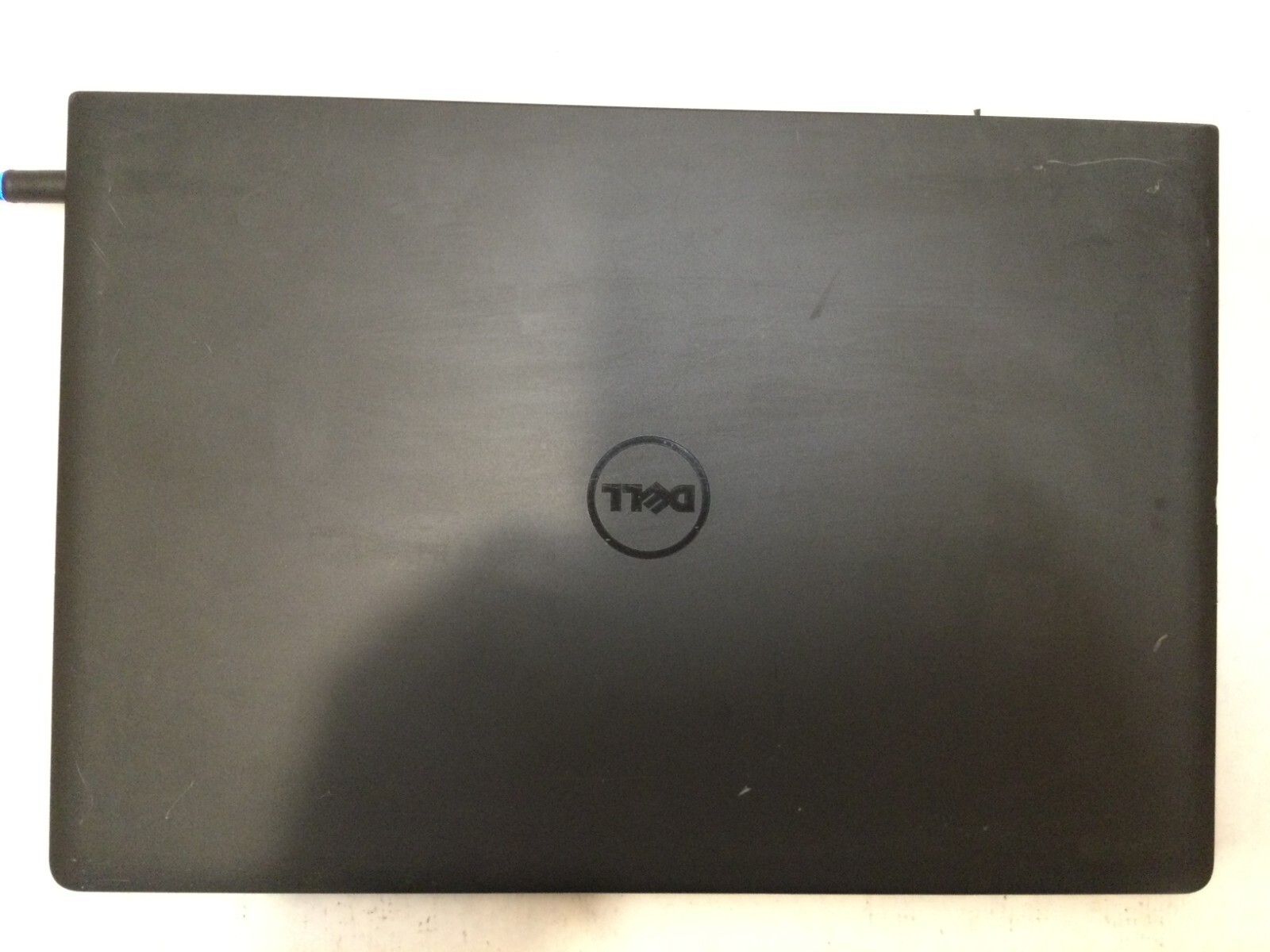 Dell Latitude 3560 15.6″ / Intel Core i5-5200U @ 2.20GHz / (CRACKED!) MR