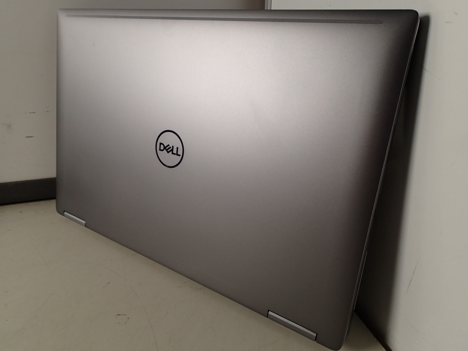 Dell Precision 7740 intel Core i7 9750H 2.60GHz 32GB RAM 512GB m.2 Win 11 Pro