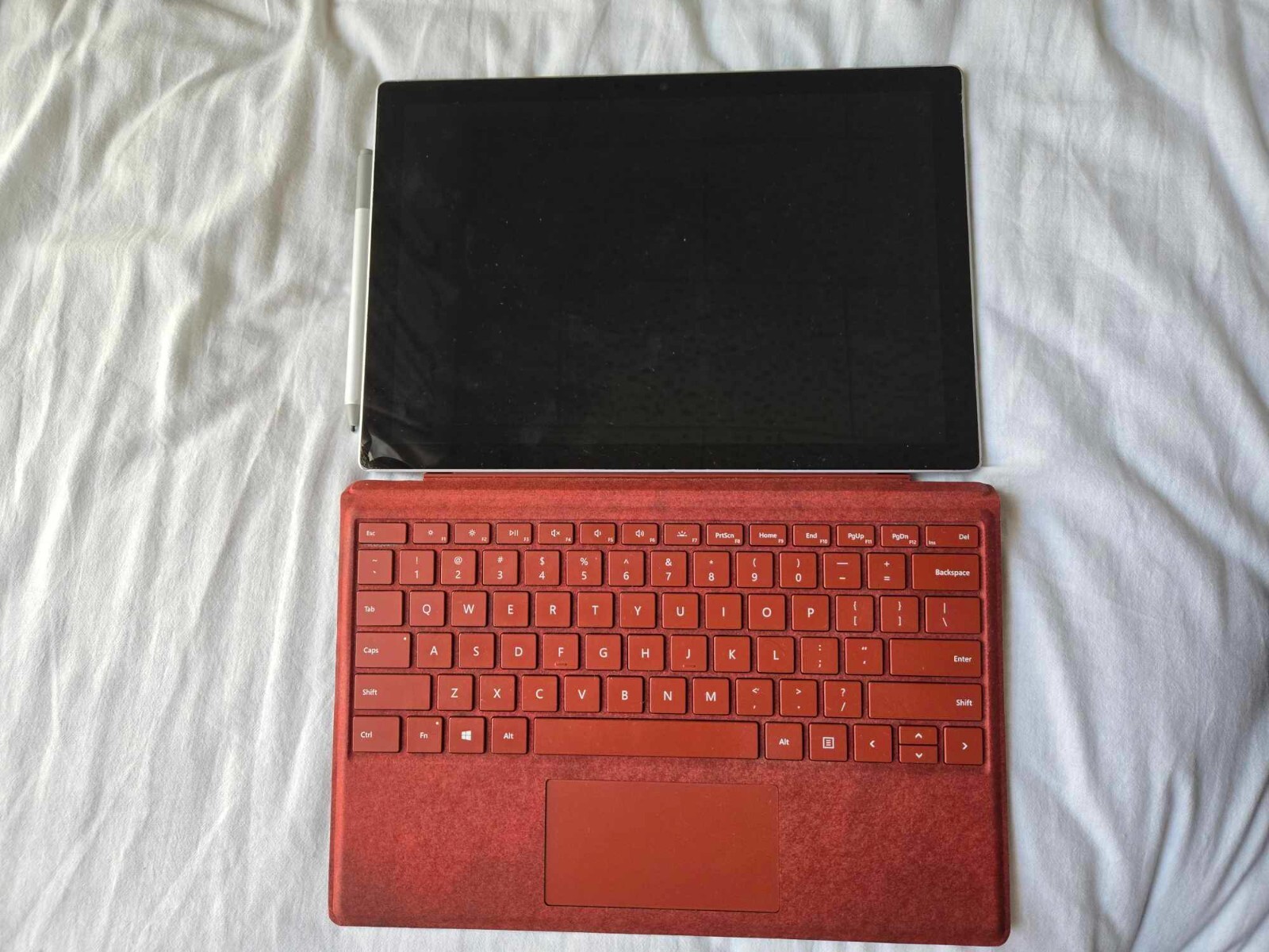 Microsoft Surface Pro 5th Gen 512GB SSD 16GB RAM Intel i7 Docking station M1796