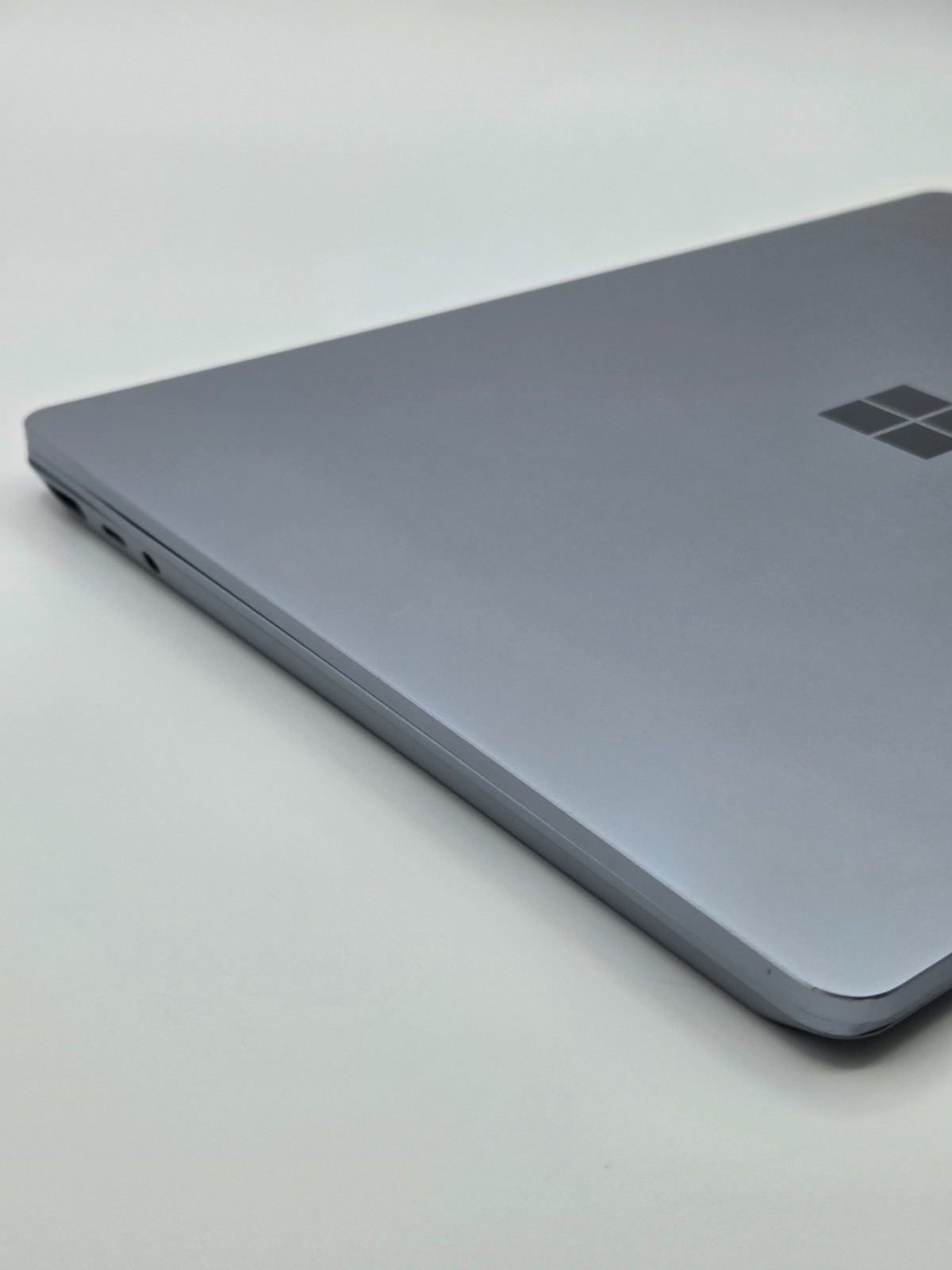 Microsoft Surface Laptop Go i5-1035G1 8GB 128GB SSD Win 11 TouchScreen FAST SHIP