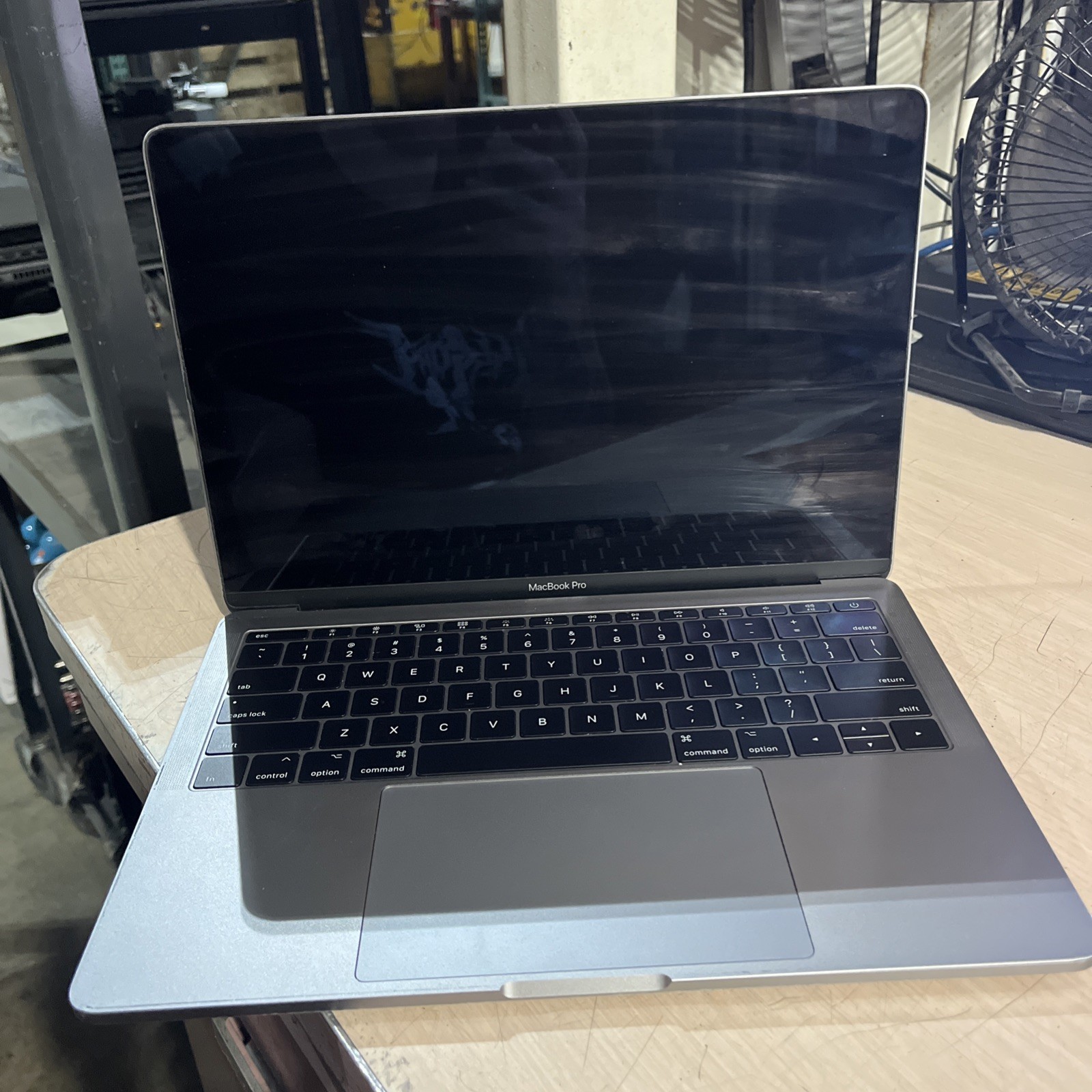 APPLE MACBOOK PRO 13″ MID-2017 CORE I5-7360U 2.3GHZ 8GB RAM NO HD +