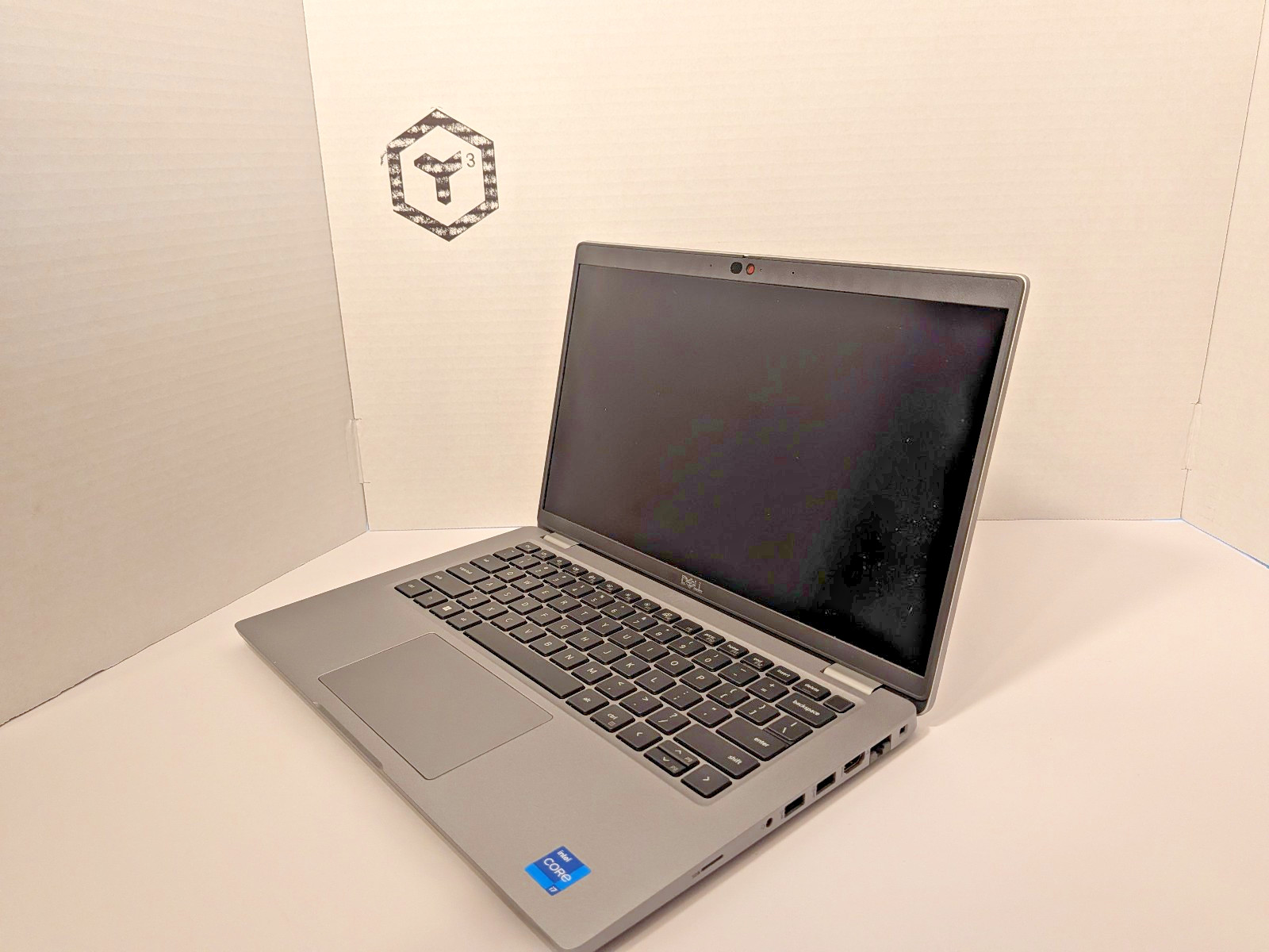 Dell Latitude 5430 | Linux Mint 22.3 | 12th Gen 10 Cor i7 | 16GB RAM | 512GB SSD