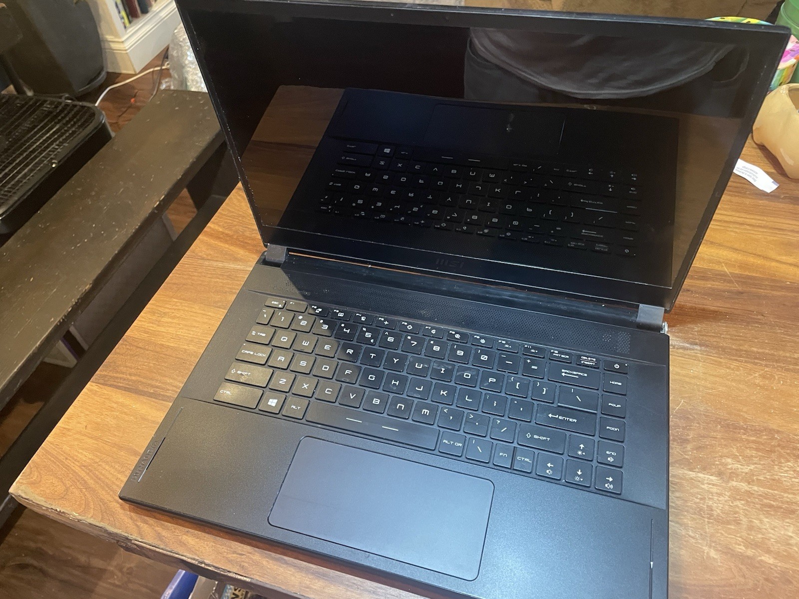 MSI Creator 15 Gaming Laptop: 15.6″ Intel i7-11800H, NVIDIA GeForce RTX 3060