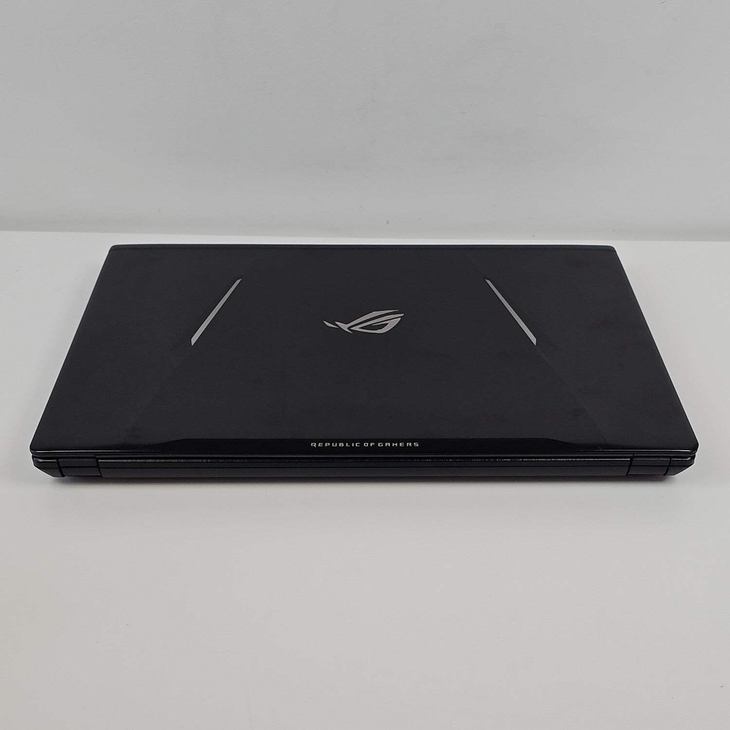 Asus ROG GL753VE 15.6″ i7-7700HQ 2.8GHz 16GB RAM 128GB SSD 1TB HDD GTX 1050 Ti