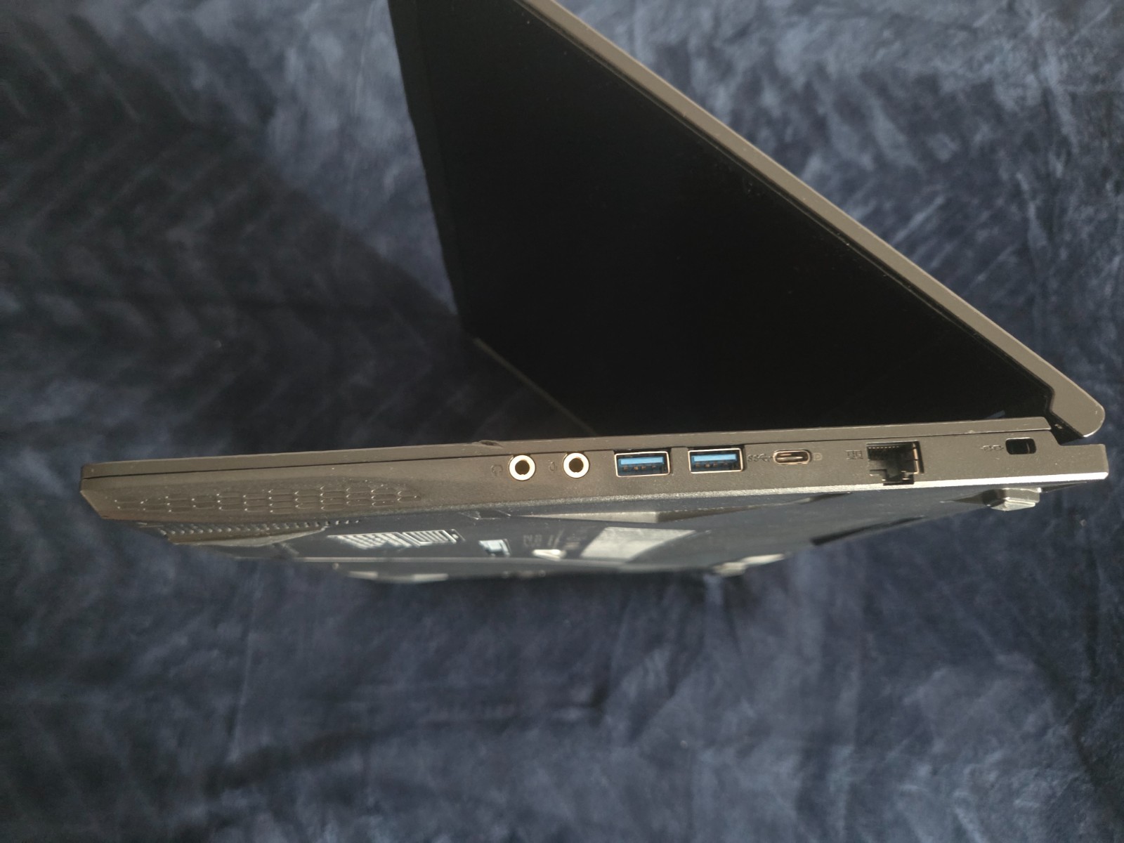 MSI Thin GF63 15.6” 144Hz 2.0 GHz i5-12450H NVIDIA RTX 2050 8GB Ram FOR PARTS