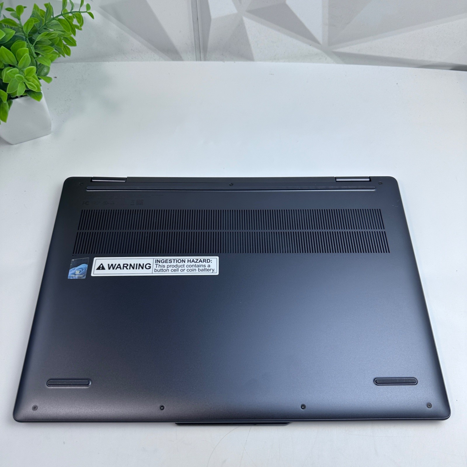 Lenovo Yoga 7i 2-in-1 16″ 2K Touchscreen Laptop, Ultra 7 155U, 16GB, 1TB SSD