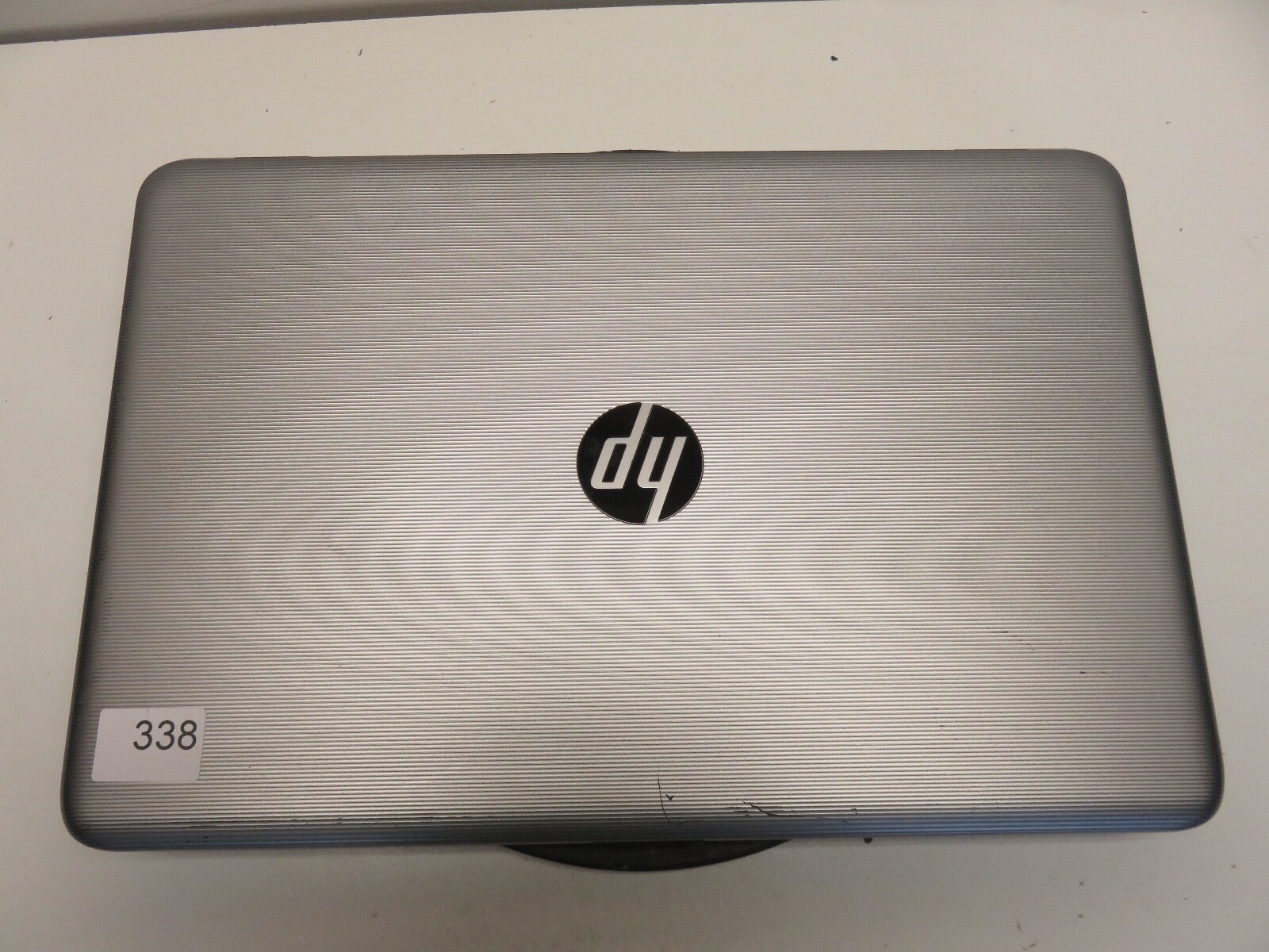HP 17-Y031NR AMD A8-7410 2.2GHz 4GB Windows 10 1TB No Batt