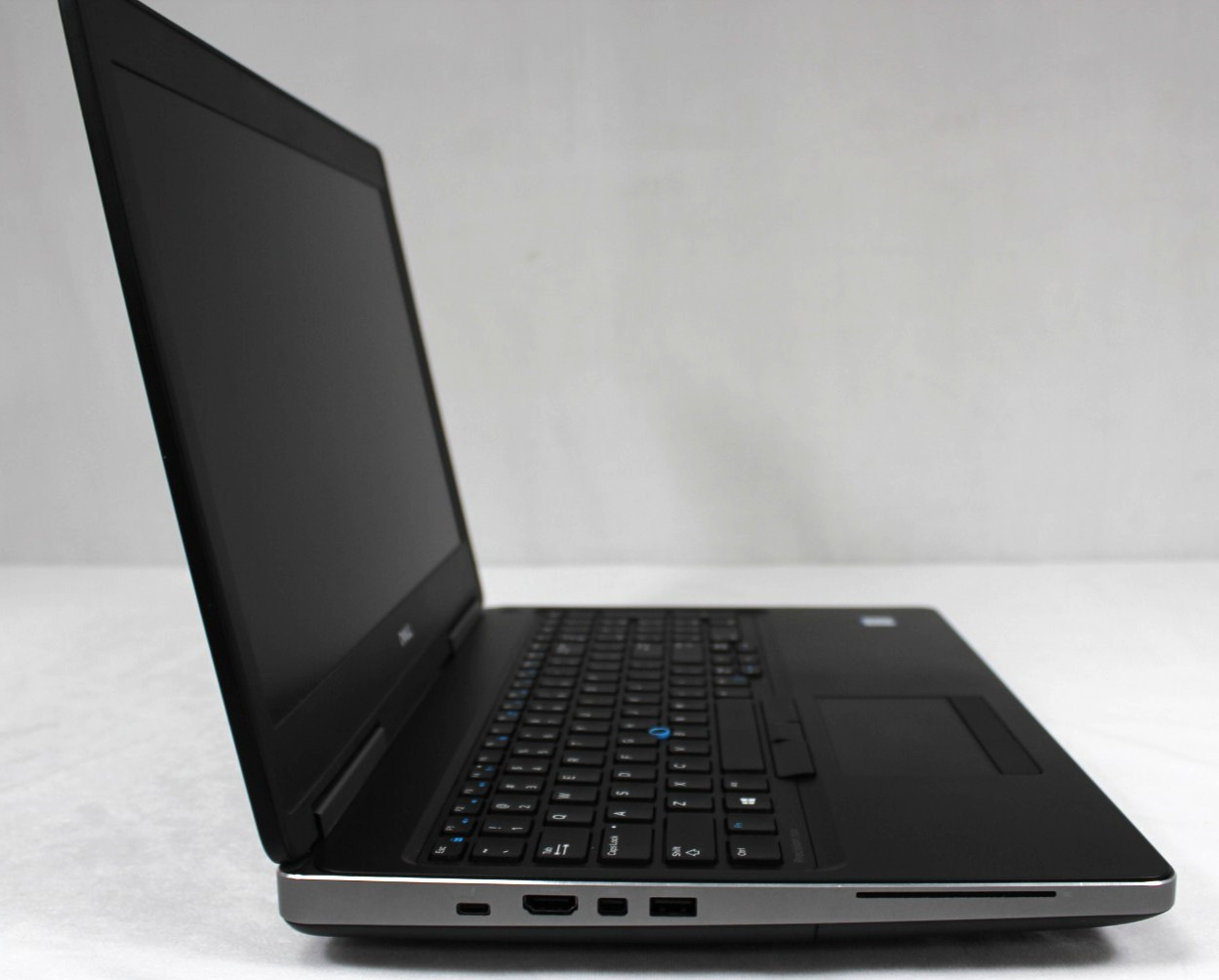 Dell Precision 7520 Laptop 15.6″ i7-6820HQ 32GB RAM 256GB SSD Nvidia Quadro M220