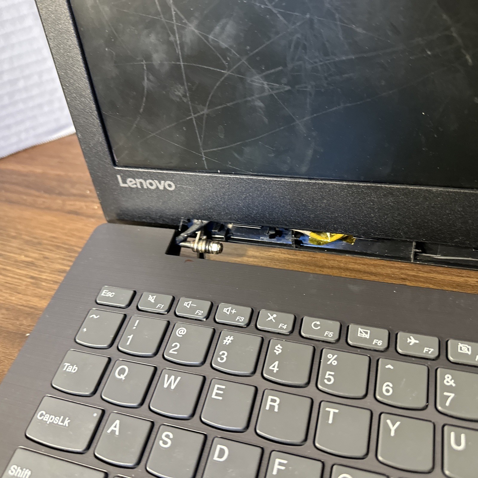 LENOVO IDEAPAD 330 AMD RYZEN 3 RADEON VEGA GRAPHICS