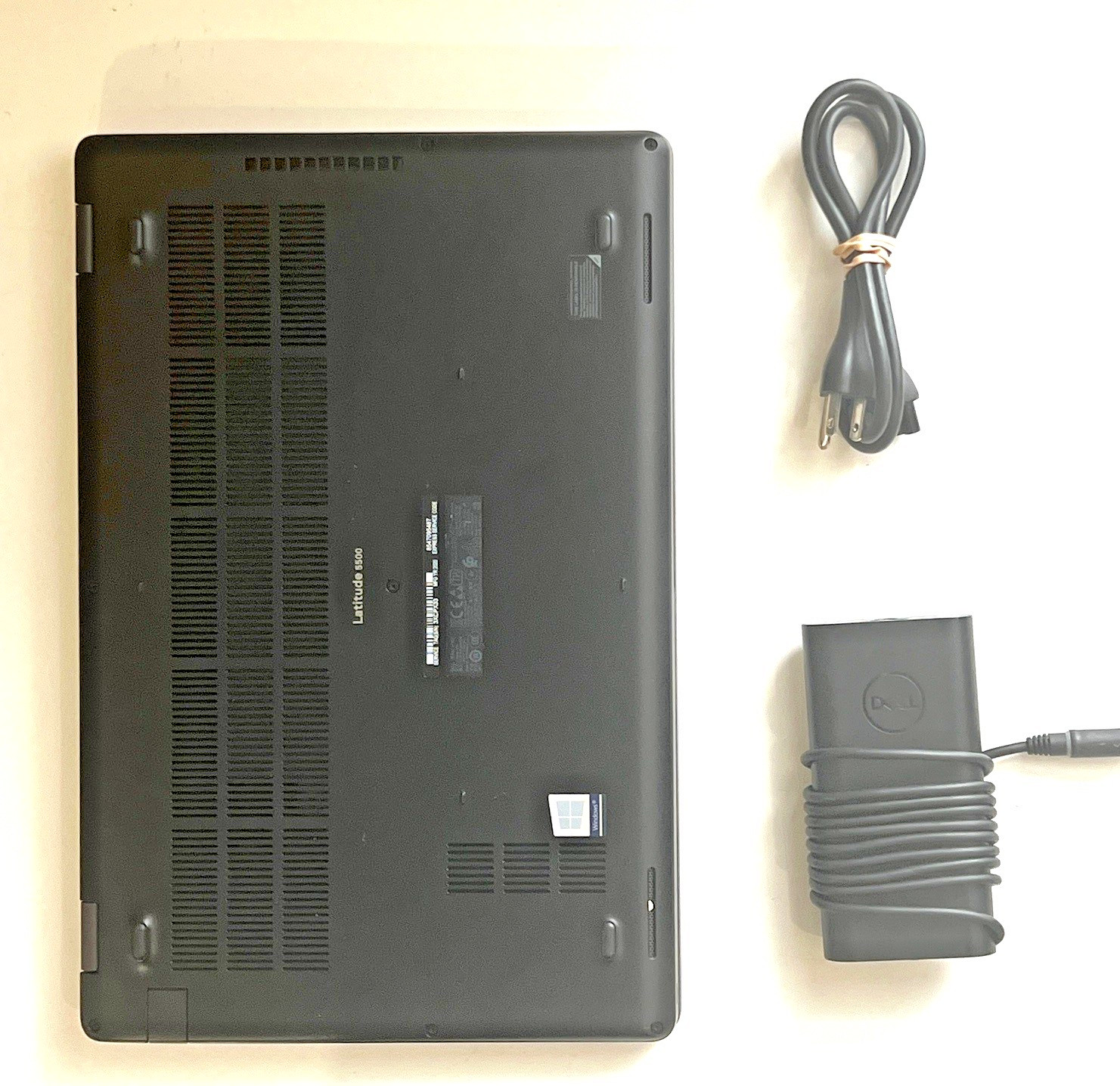 Dell Latitude 5500 15.6″ HD i5-8265U 3.90GHz 8GB RAM 128GB SSD WIFI WINDOWS 11P