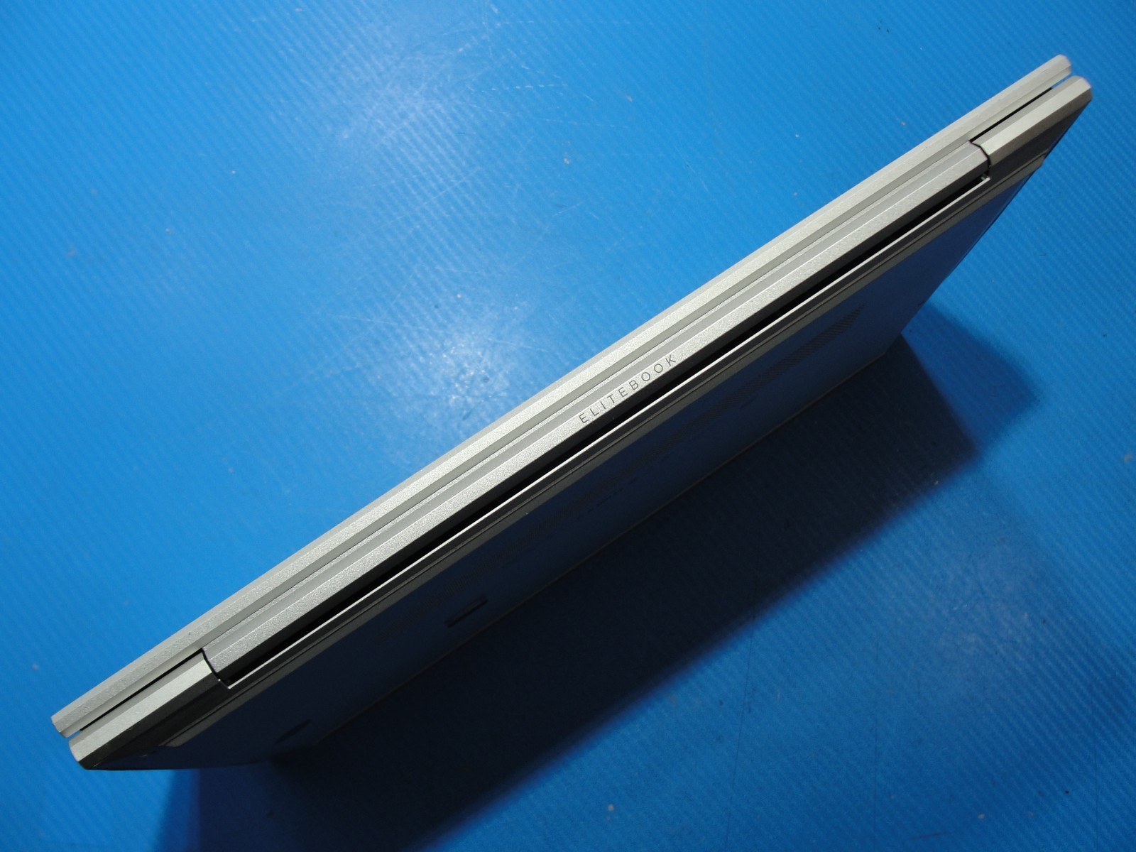 HP EliteBook 840 G7 14”FHD Intel Core i7-10610U 1.8GHz 8GB RAM 256GB SSD+Charger