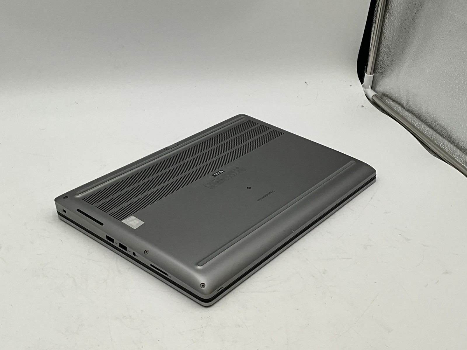 DELL Precision 7560 i7-11850H 2.50g 64GB 1tb T1200 15.6″ WIN11 Laptop GCKC2J3