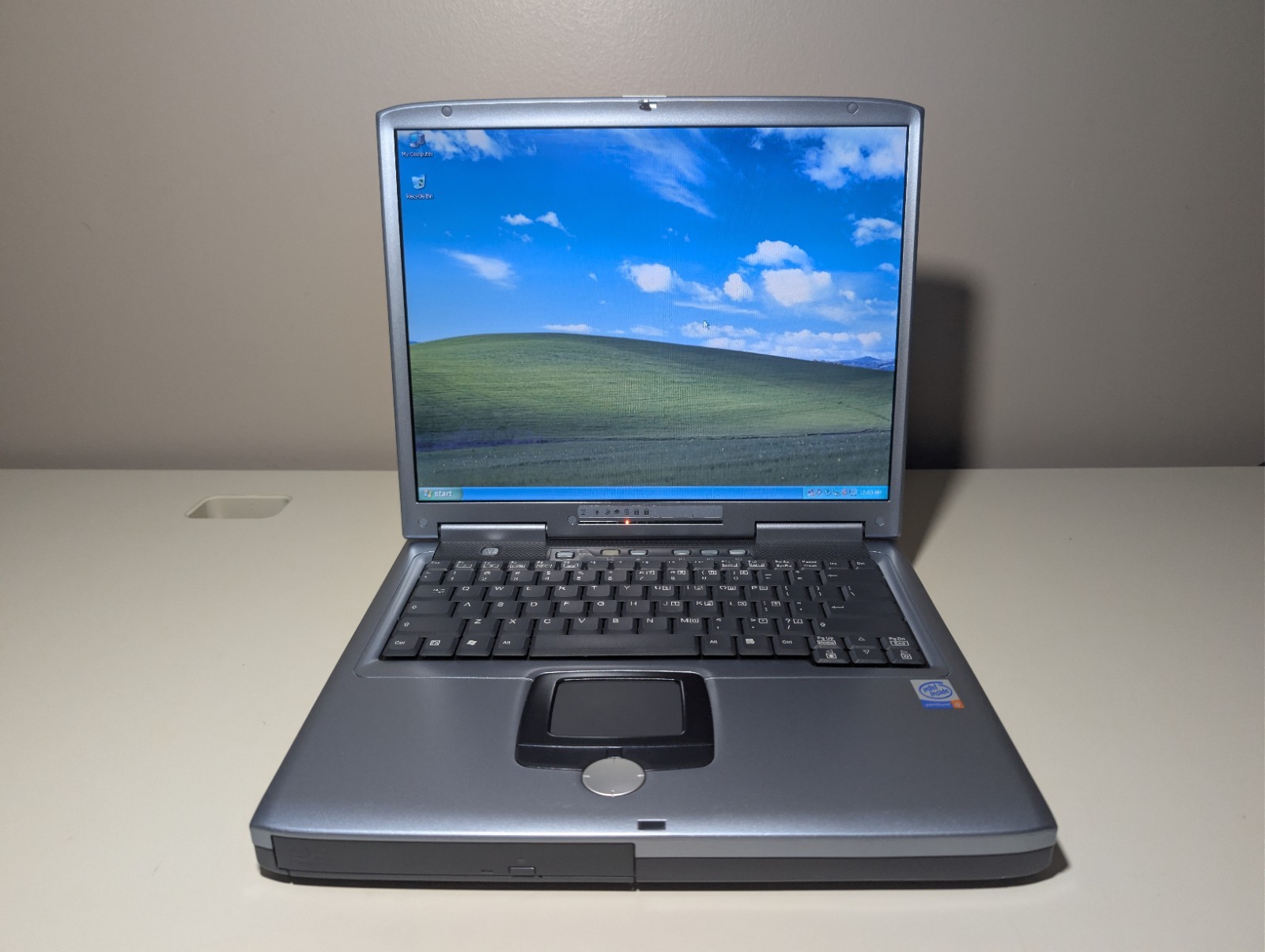 HOWARD MS2117 (1846) | PENTIUM 4 512MB RAM 20GB HDD | Win XP None on eBay!