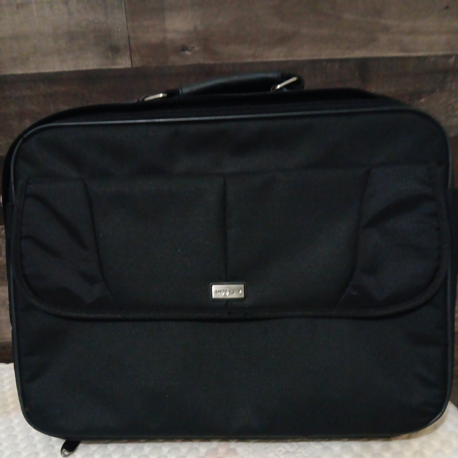 Lenovo IdeaPad 1 15amn7 Lightly Used For Sale with verge carry in case