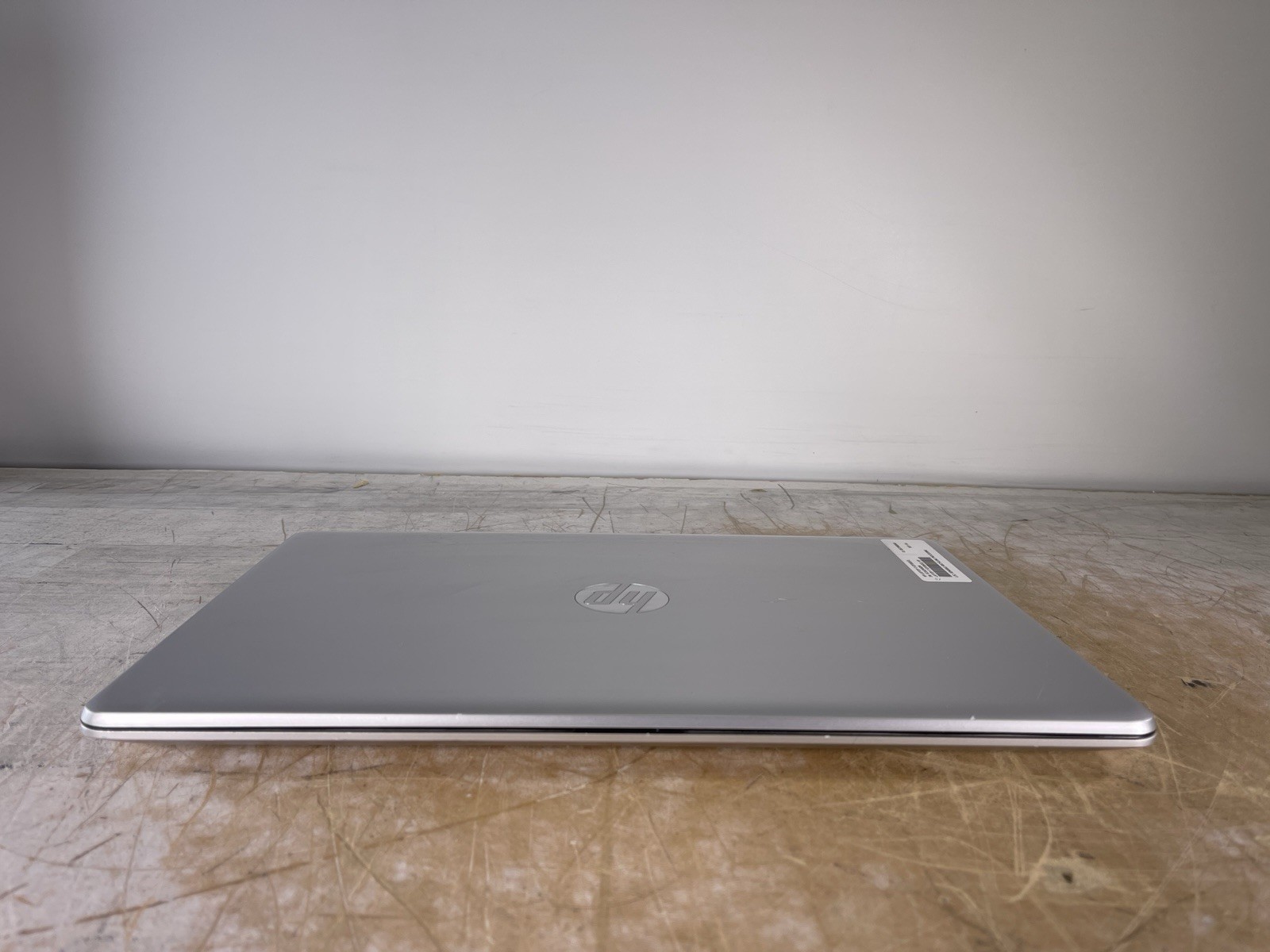 HP LAPTOP 17-BY3053CL i5-1035G1 @ 1.00GHz, 8GB RAM, NO HDD/OS – (FOR PARTS)