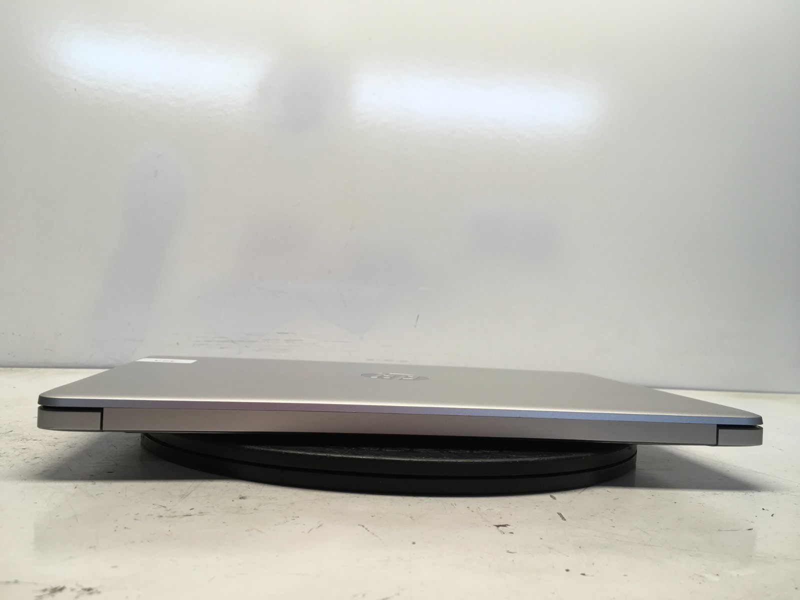 HP 15-EF1081NR AMD Athlon Silver 3050U 2300MHz 4 GB NO HDD