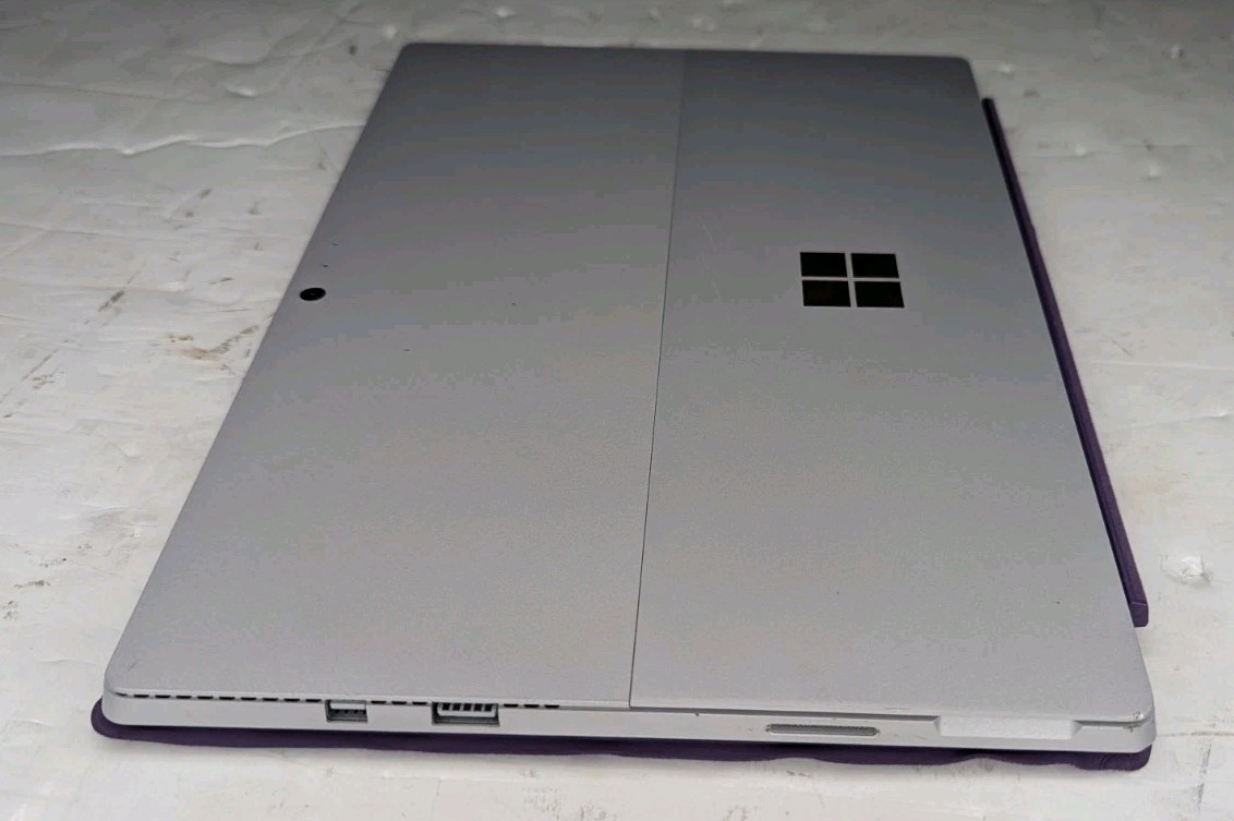Microsoft Surface Pro 4 (1724) Tablet i5-6300U 8GB RAM 128GB SSD Win 11 Pro