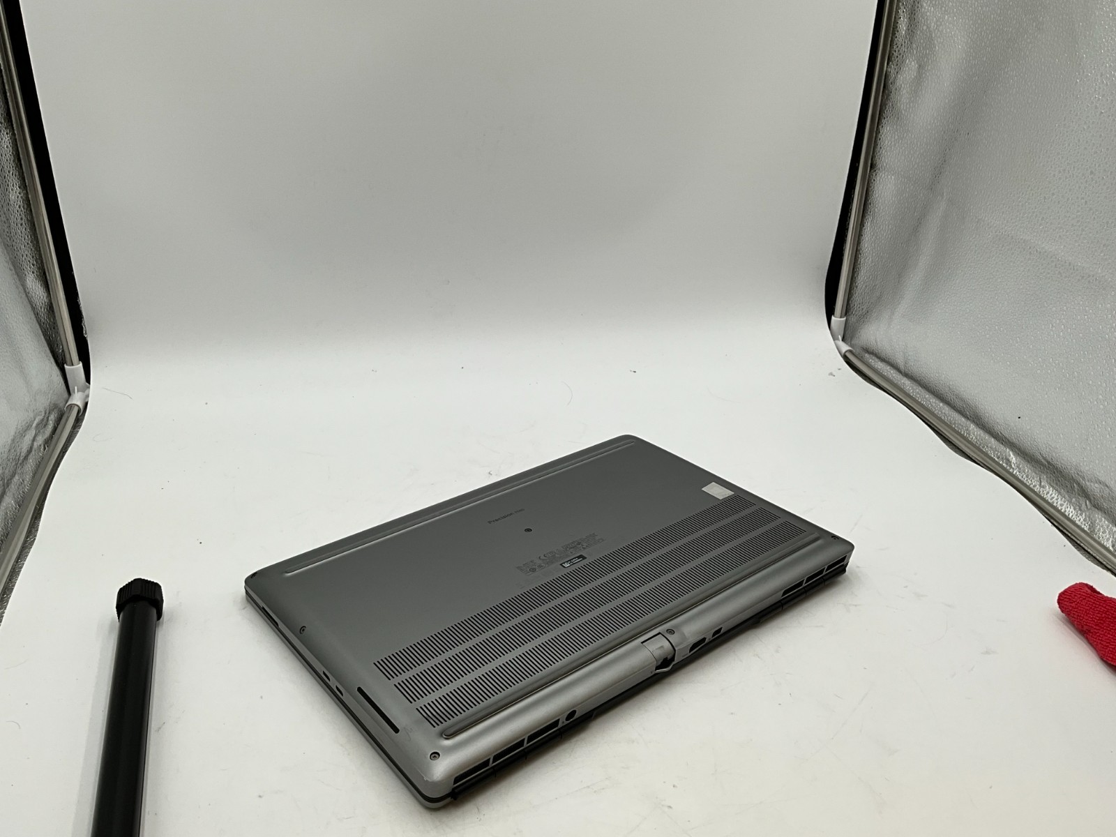 DELL Precision 7560 i7-11850H 2.5g 32GB 1TB T1200 15.6″ Win 11 LAPTOP JL3S2J3