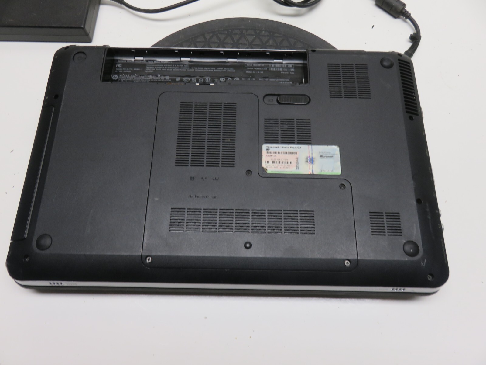 HP Pavilion DV6-3013cl Laptop AMD Phenom 2 x4 4GB Ram No HDD or Battery