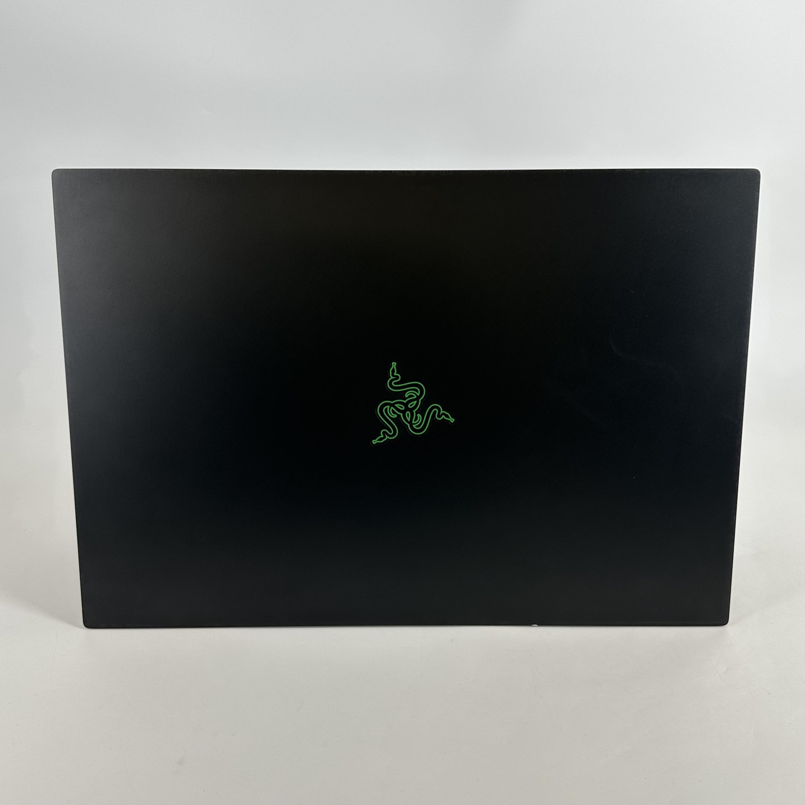 Razer Blade 18 Black 120Hz UHD+ 2.2 GHz i9-14900HX 64GB 2TB/2TB NVIDIA RTX 4090