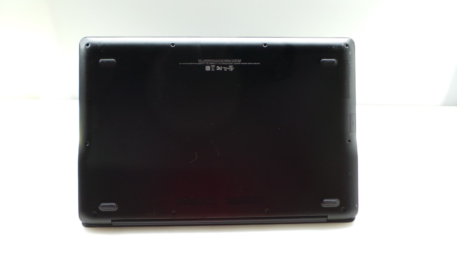 Samsung Notebook NP940Z5L | 15.6″ Touchscreen | i7-6700HQ | 8GB 256GB SSD | W11P