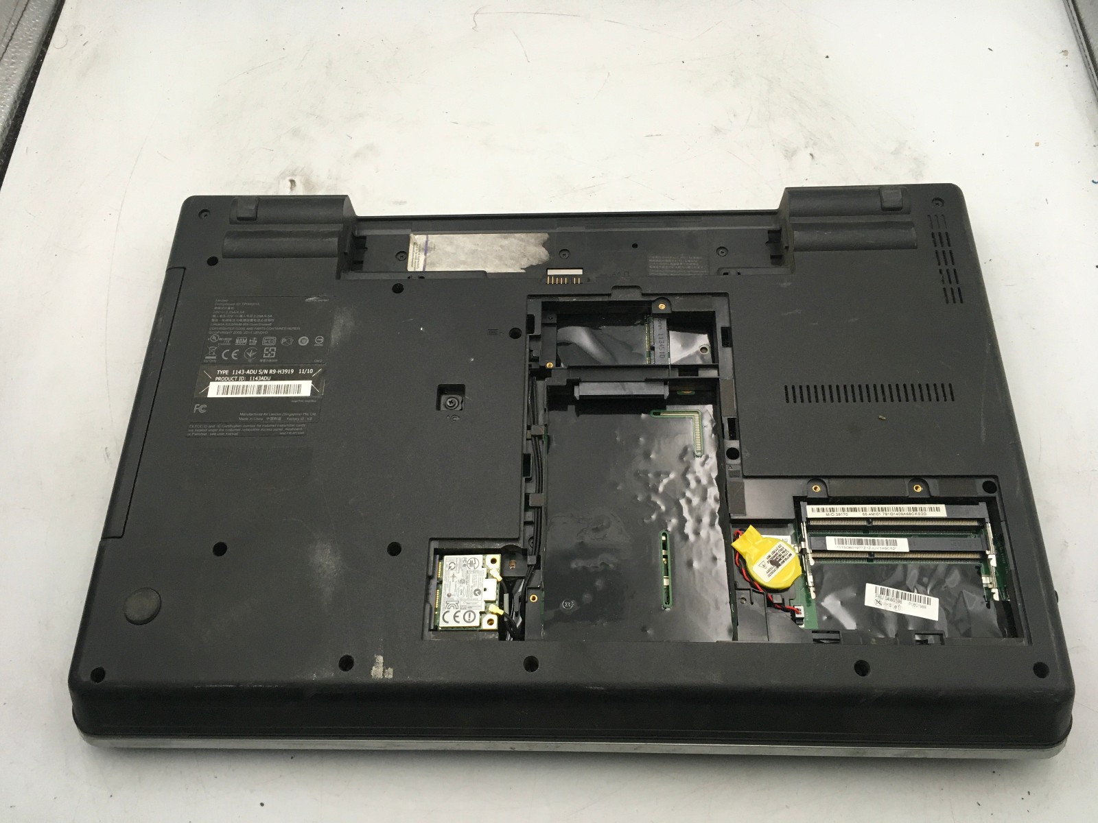 LENOVO THINKPAD E520 – BOOTS TO BIOS – INTEL I3 2350M – NO RAM – 15″ – READ – BB