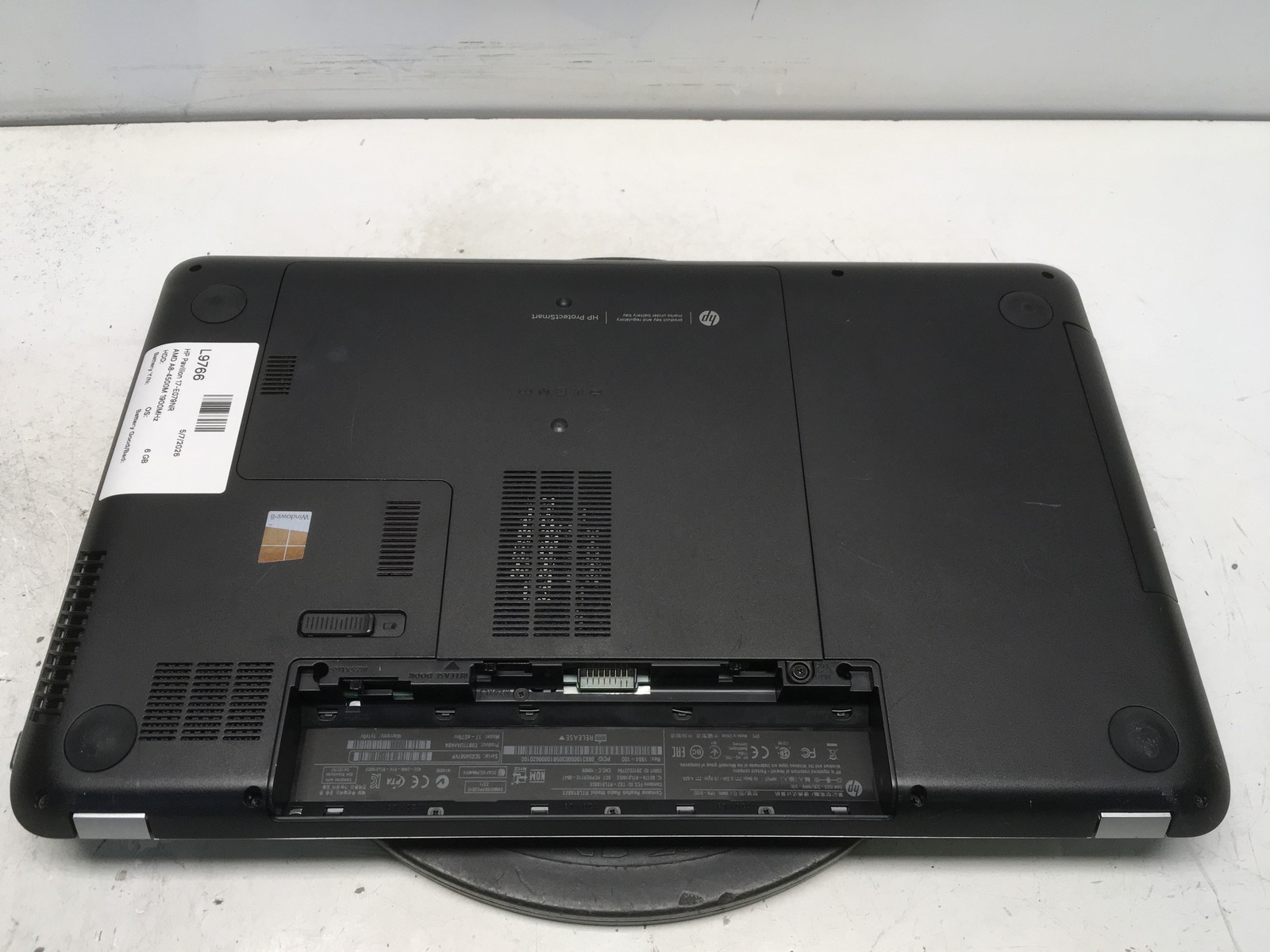 HP Pavilion 17-E079NR AMD A8-4500M 1900MHz 6 GB NO HDD No Batt