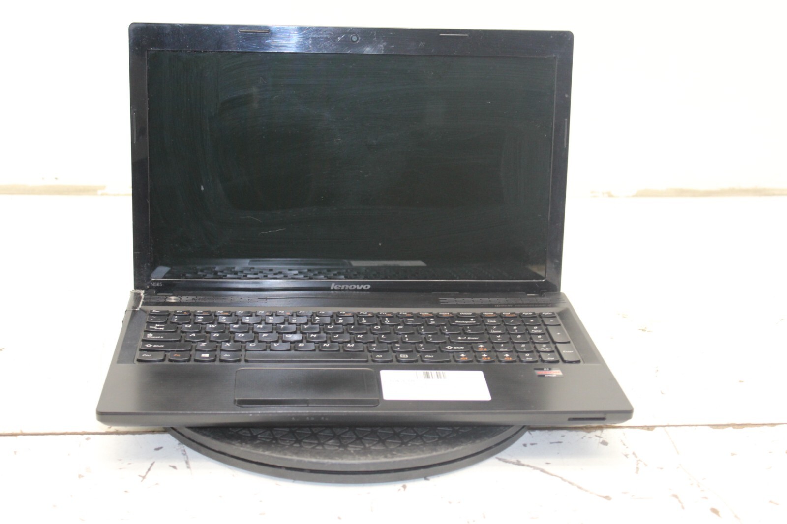 Lenovo IdeaPad N585 Laptop AMD E1-1200 4GB Ram No HDD or Battery