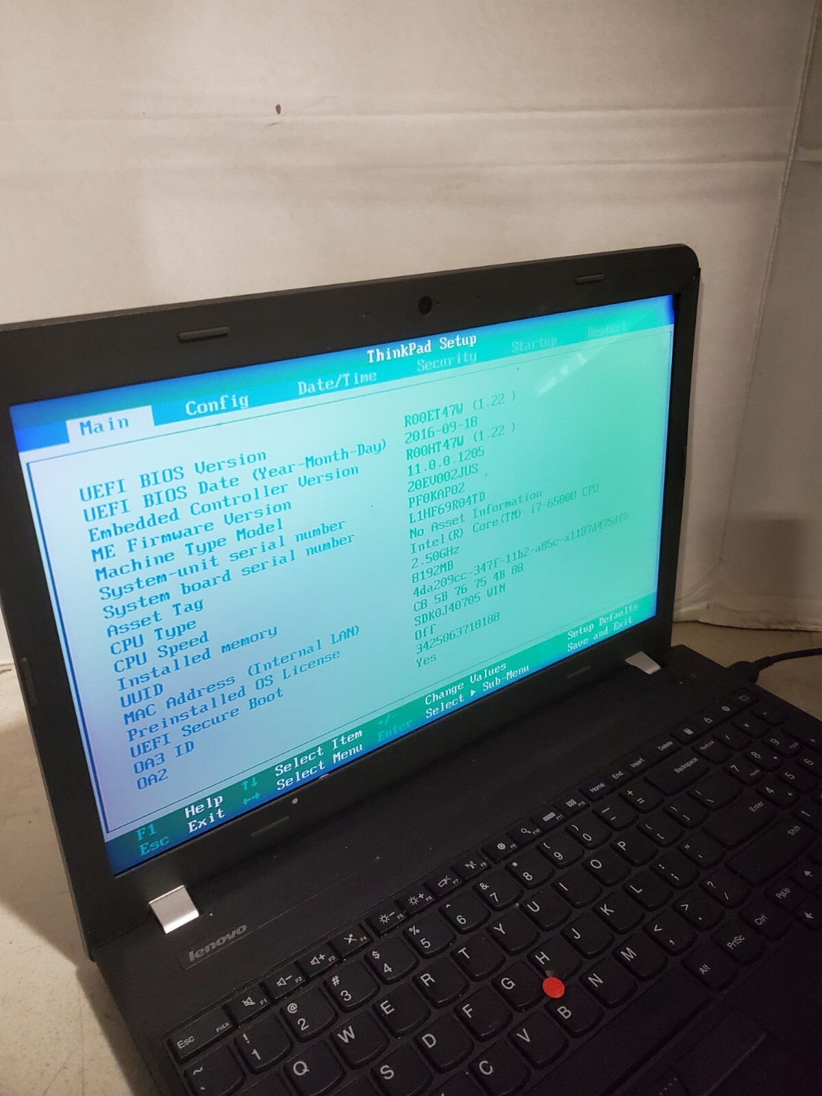 Lenovo ThinkPad E560 15.6″ i7-6500u 8GB RAM No HDD/SSD/OS! BAD LCD! #69
