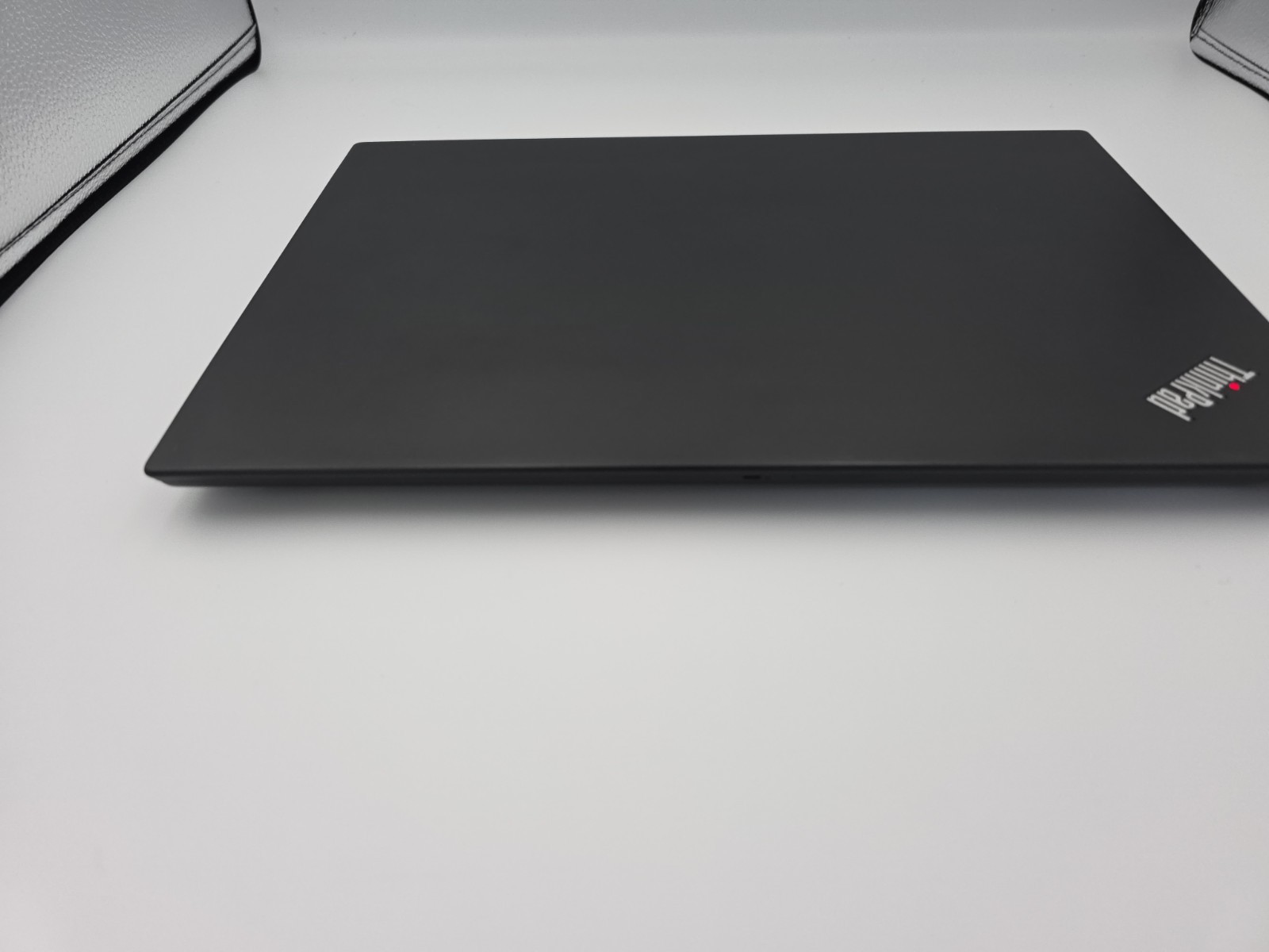 ThinkPad T490s 14″ | i7-8665U | 16GB RAM | Win 11 Pro Reconditioned w/Charger