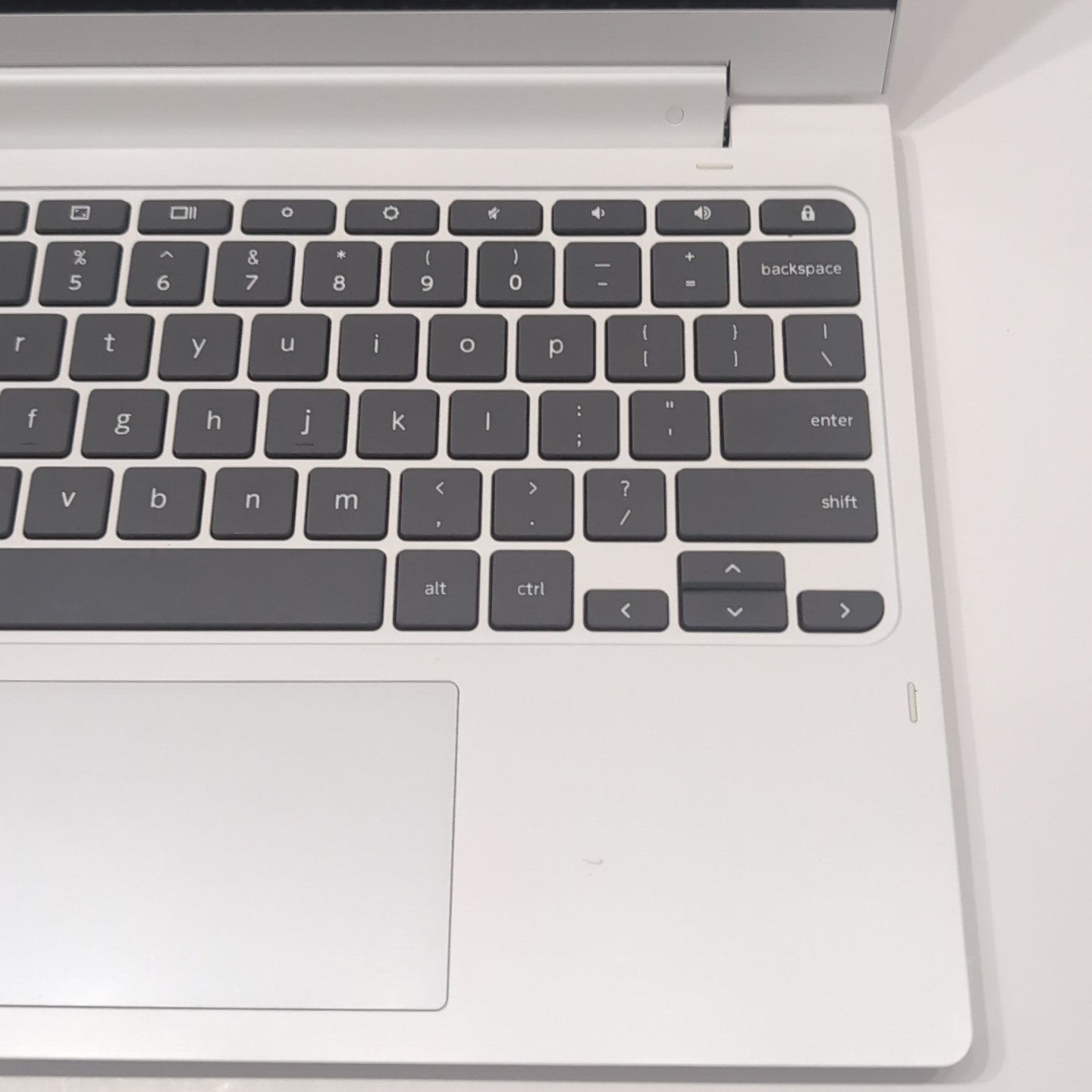 Lenovo Chromebook Flex 3 11.6″ Touchscreen 4GB RAM 64GB SSD 2.1 Ghz CPU White