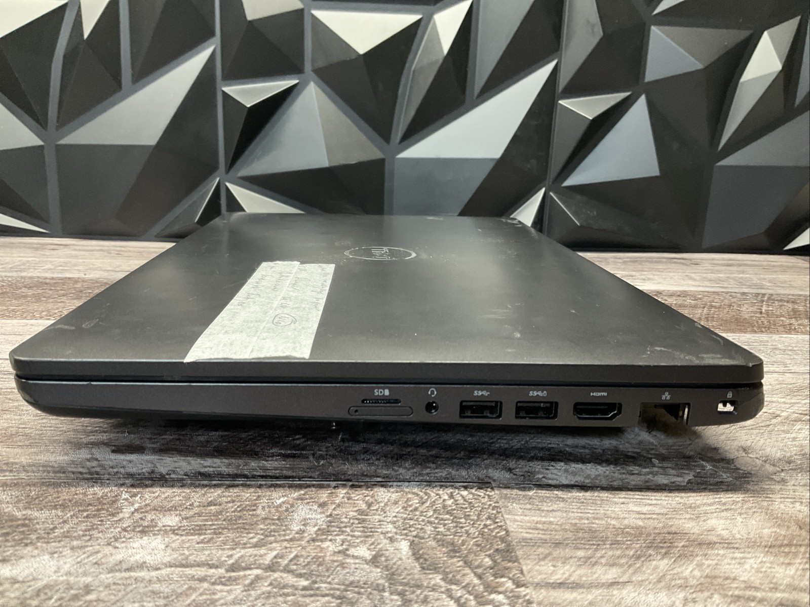 Latitude 5500 / No RAM Laptop Notebook PC / U10