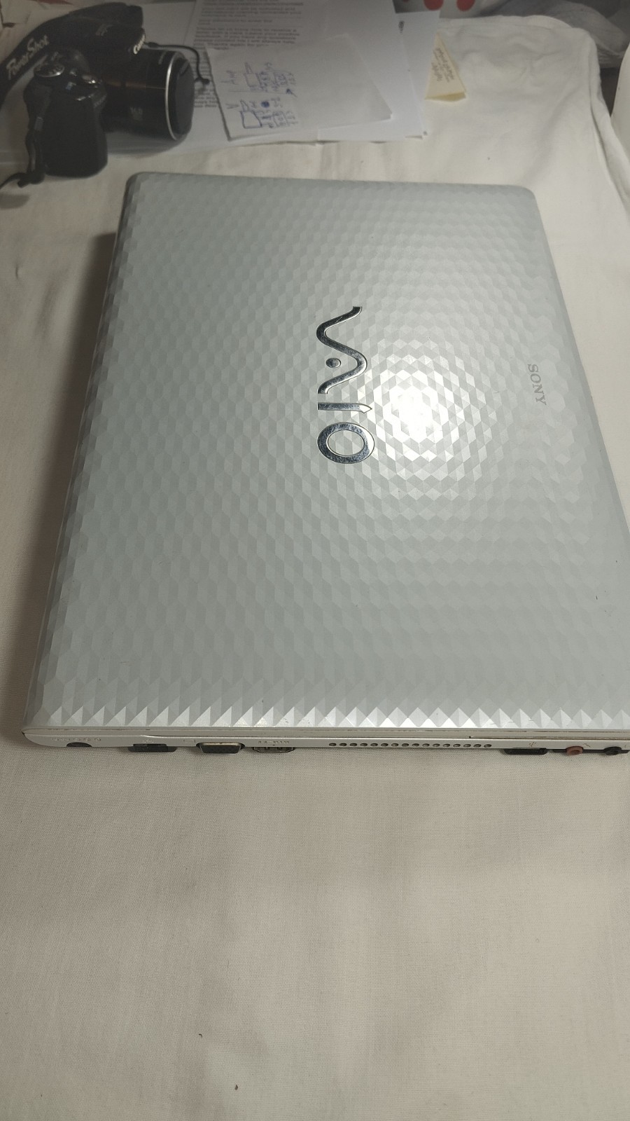 Sony VAIO VPCEL2S1R/W 500 gb SDD 6GB Ram Windows 7 Home 64 AMD