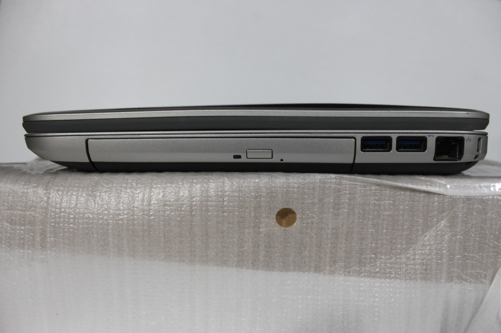 Dell Inspiron 15R (2.20GHz/6GB/320GB) WEBCAM, 15.6″ WUXGA Windows 7 PRO 64-Bit
