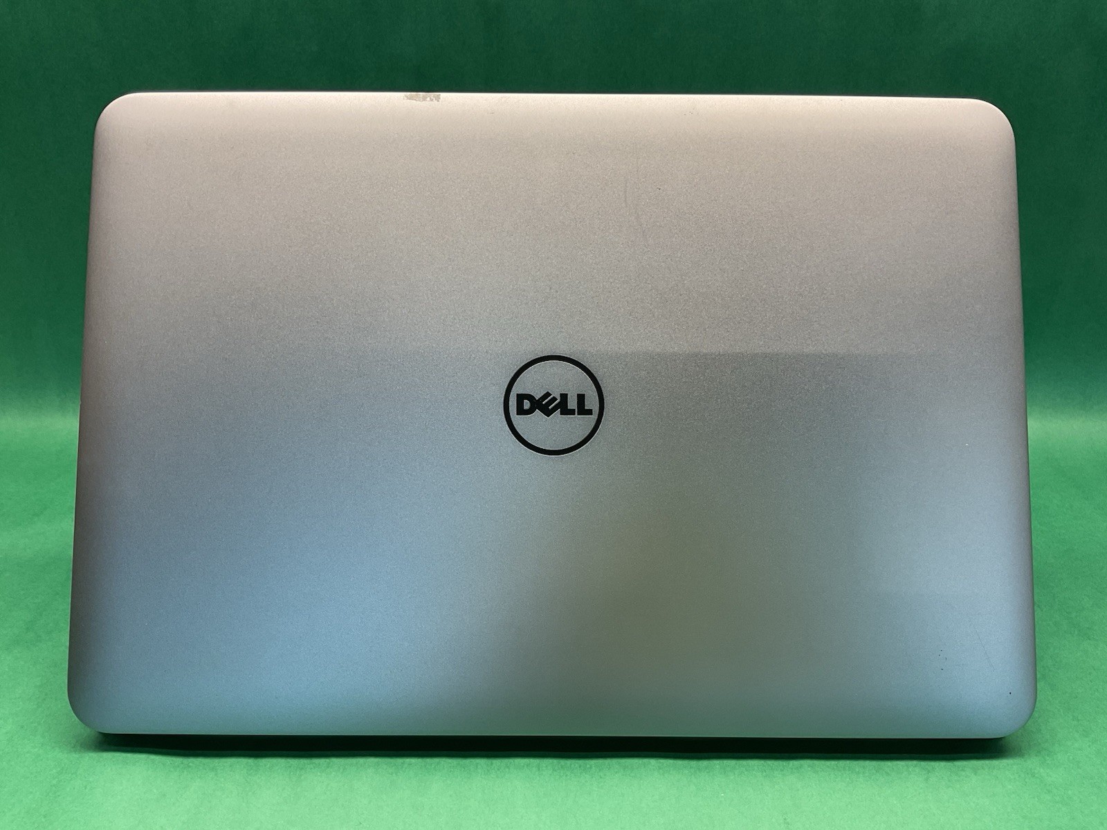 Dell Precision M3800 – i7 – Powers On – NO HARD DRIVE- Untested