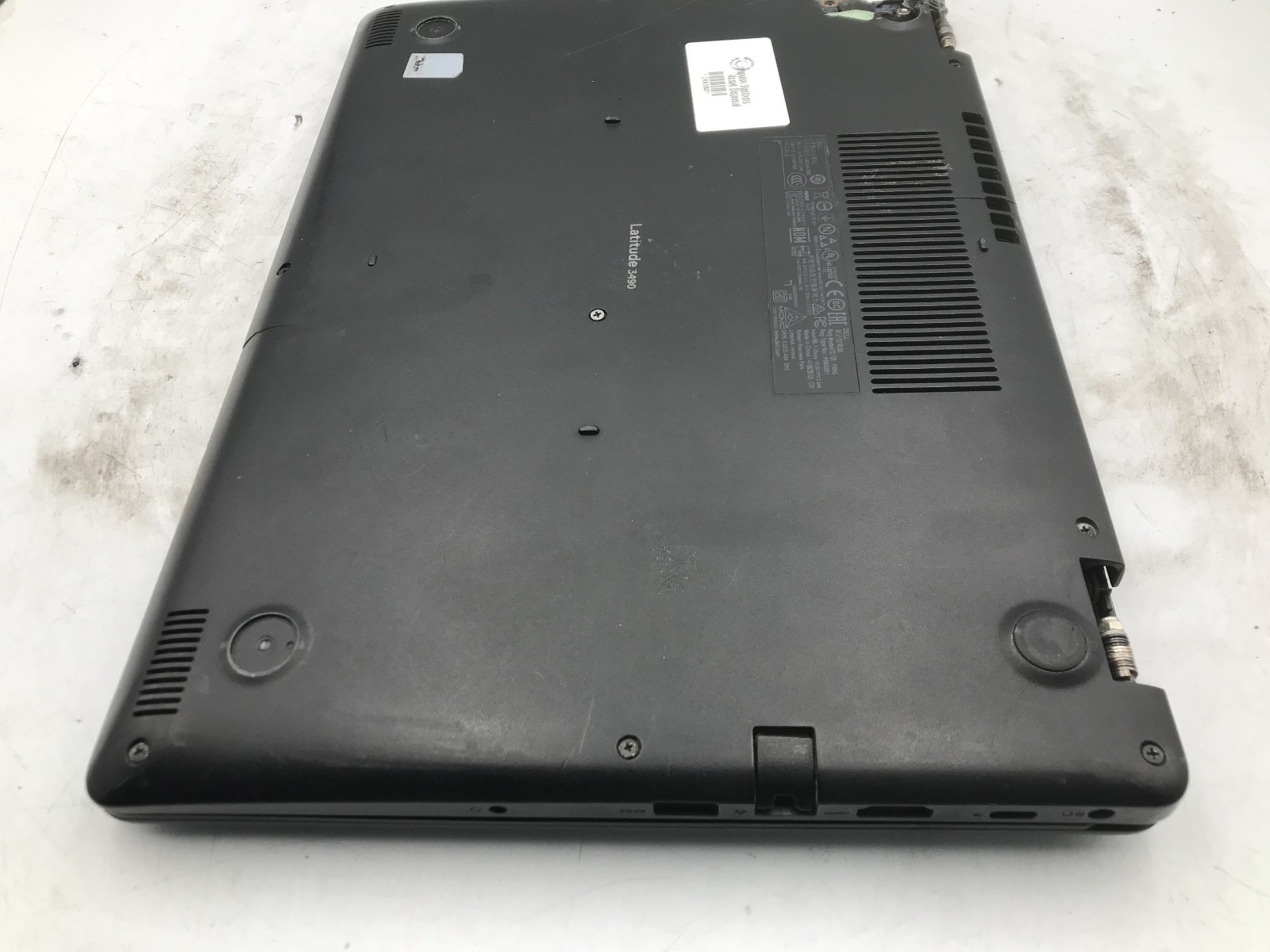 DELL LATITUDE 3490 – FOR PARTS/NO POWER – INTEL I3 8TH GEN – NO RAM – NO OS – BB