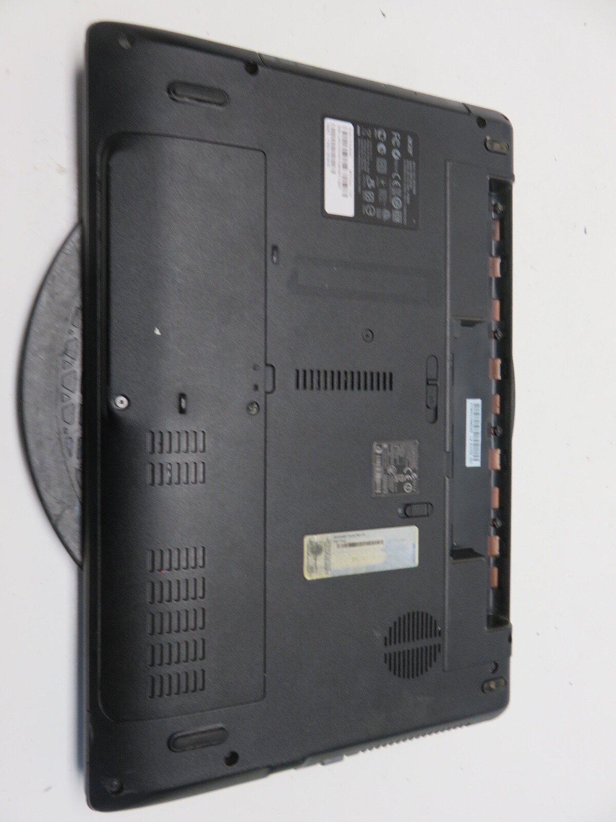Acer Aspire 5250-BZ467 AMD E-450 1.65GHz 4GB NO HDD No Batt