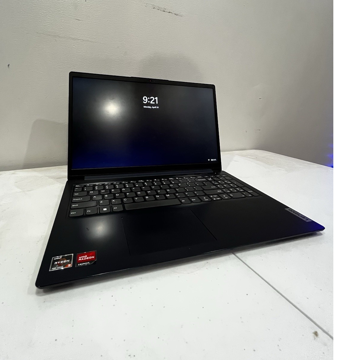 Lenovo IdeaPad 3 Laptop Black AMD Ryzen Processor EXCELLENT CONDITION
