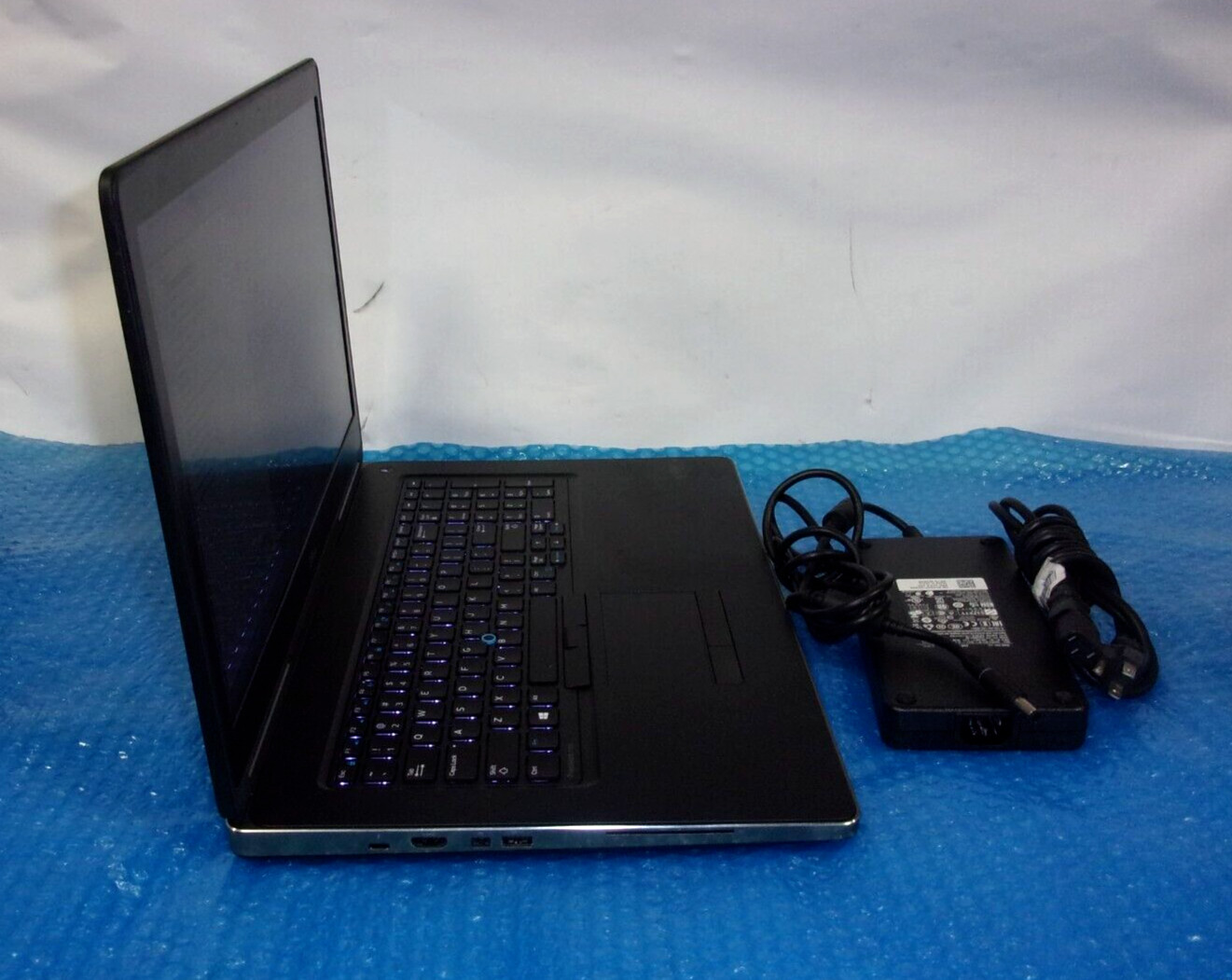 Dell Precision 7720 Intel Core i7-7920HQ @3.10GHz 16GB RAM 256GB SSD Win 10 Pro