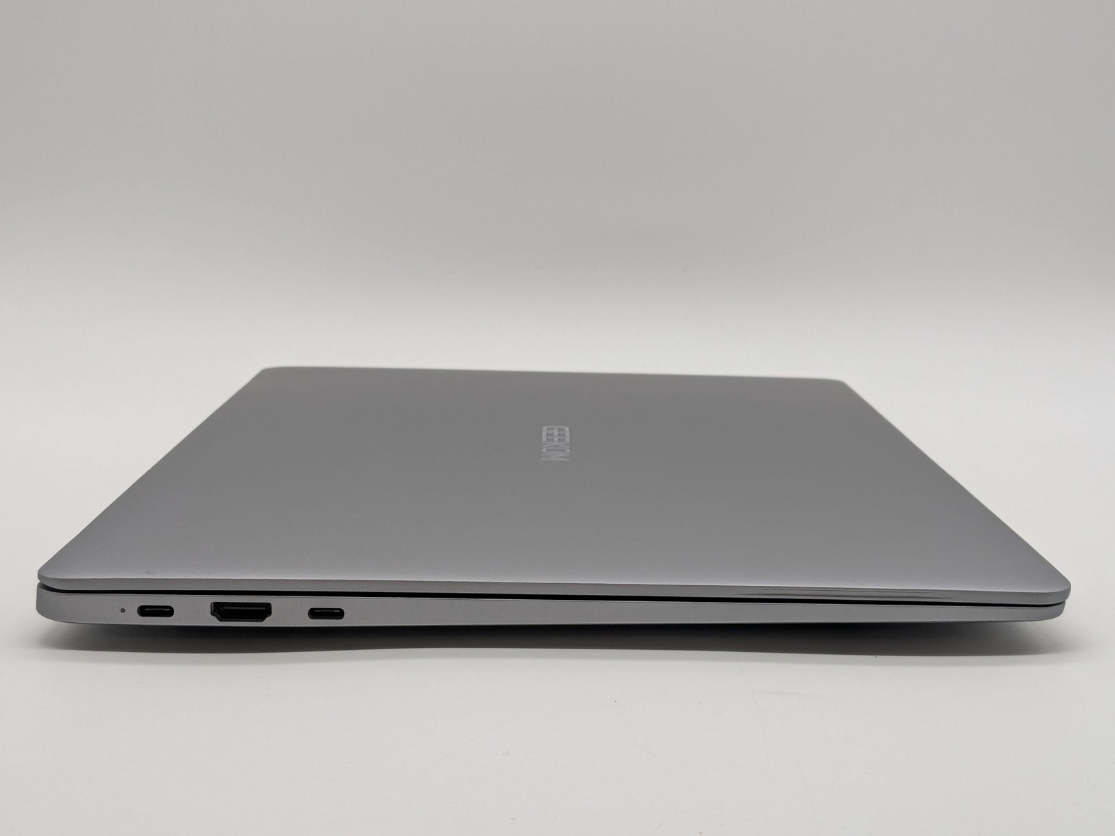 GEEKOM GeekBook X16 Pro 16″ Laptop Ultra 9 185H 32GB RAM 2TB SSD Win 11