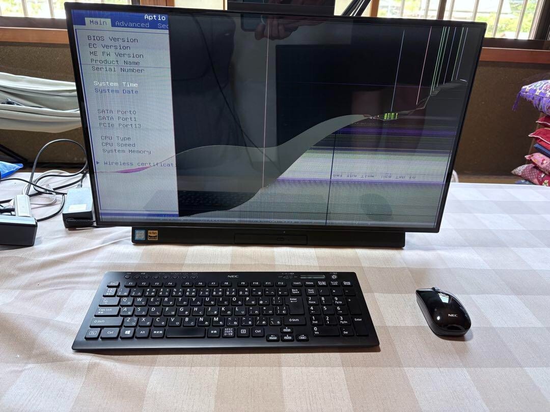 NEC LAVIE All-in-one PC Core i5 8265U 3.9GHz Intel UHD Graphics 620 d739