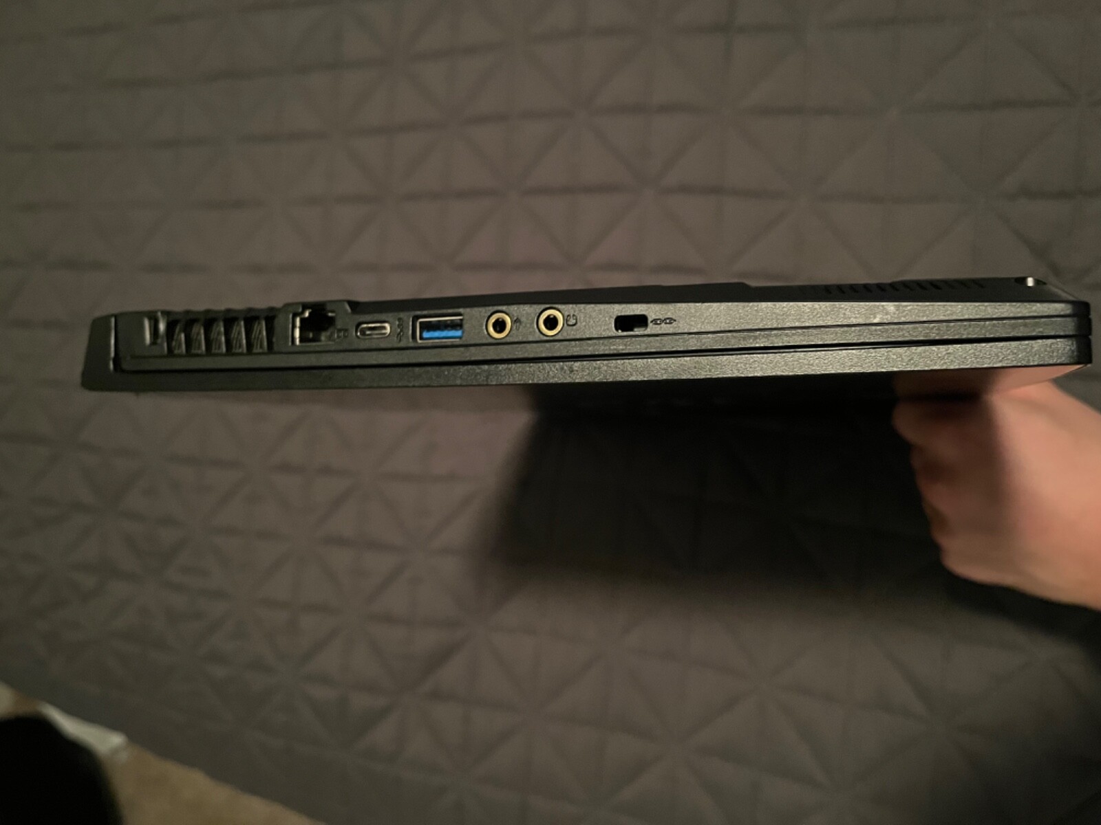 MSI GF63 Thin 10SCXR-222 15.6” (256GB SSD, Intel Core i5 10th Gen., 4.50GHz,…