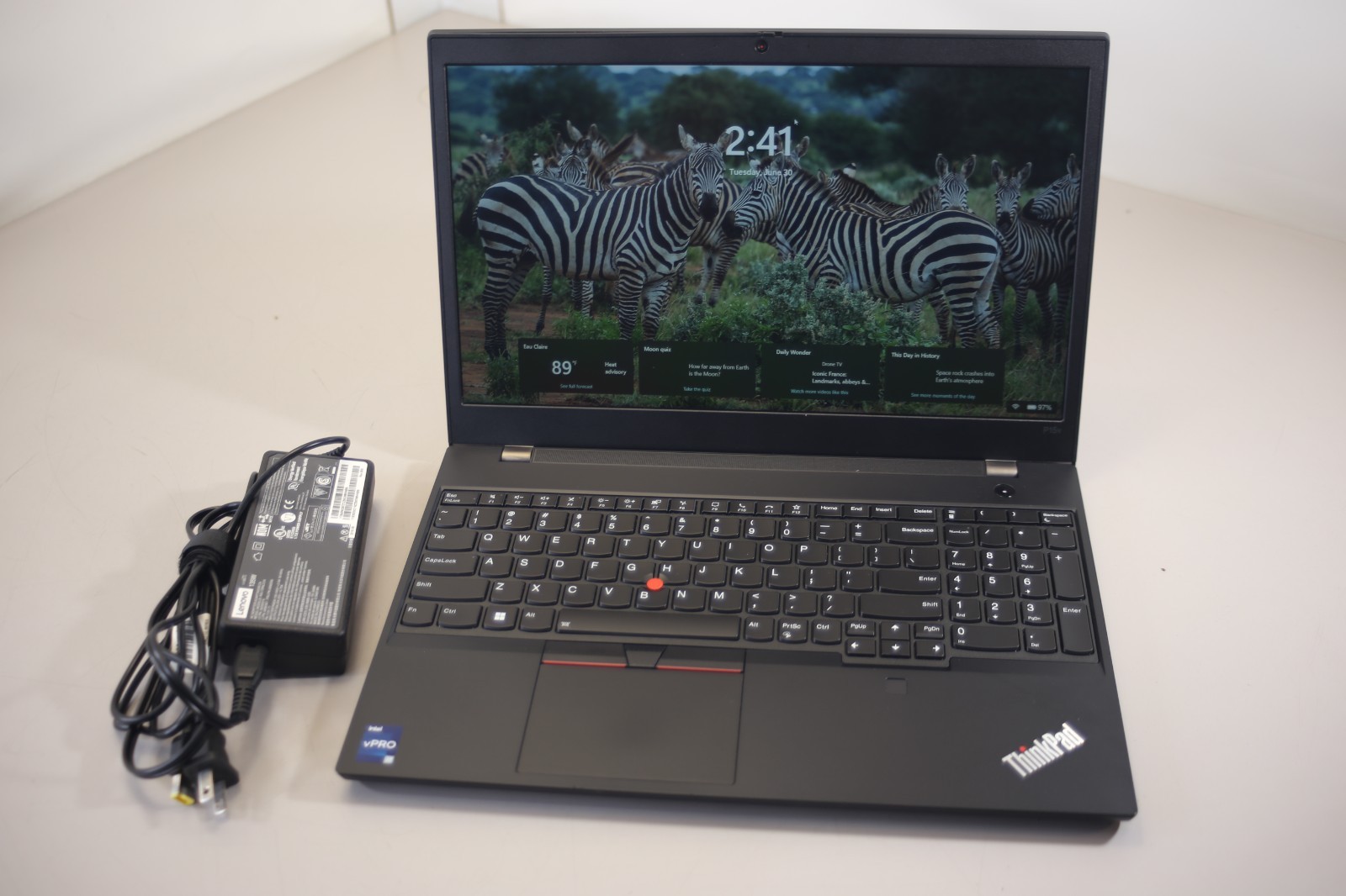Lenovo ThinkPad P15v Gen 3 15.6″ Core i7-12800H 2.4Ghz 16GB RAM 256GB SSD A2000